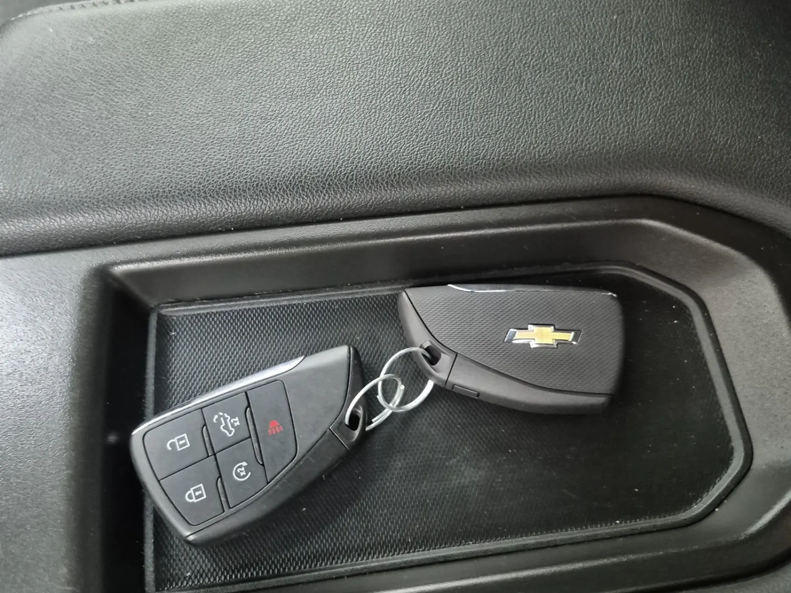 Keys/Fobs/Manual Photo