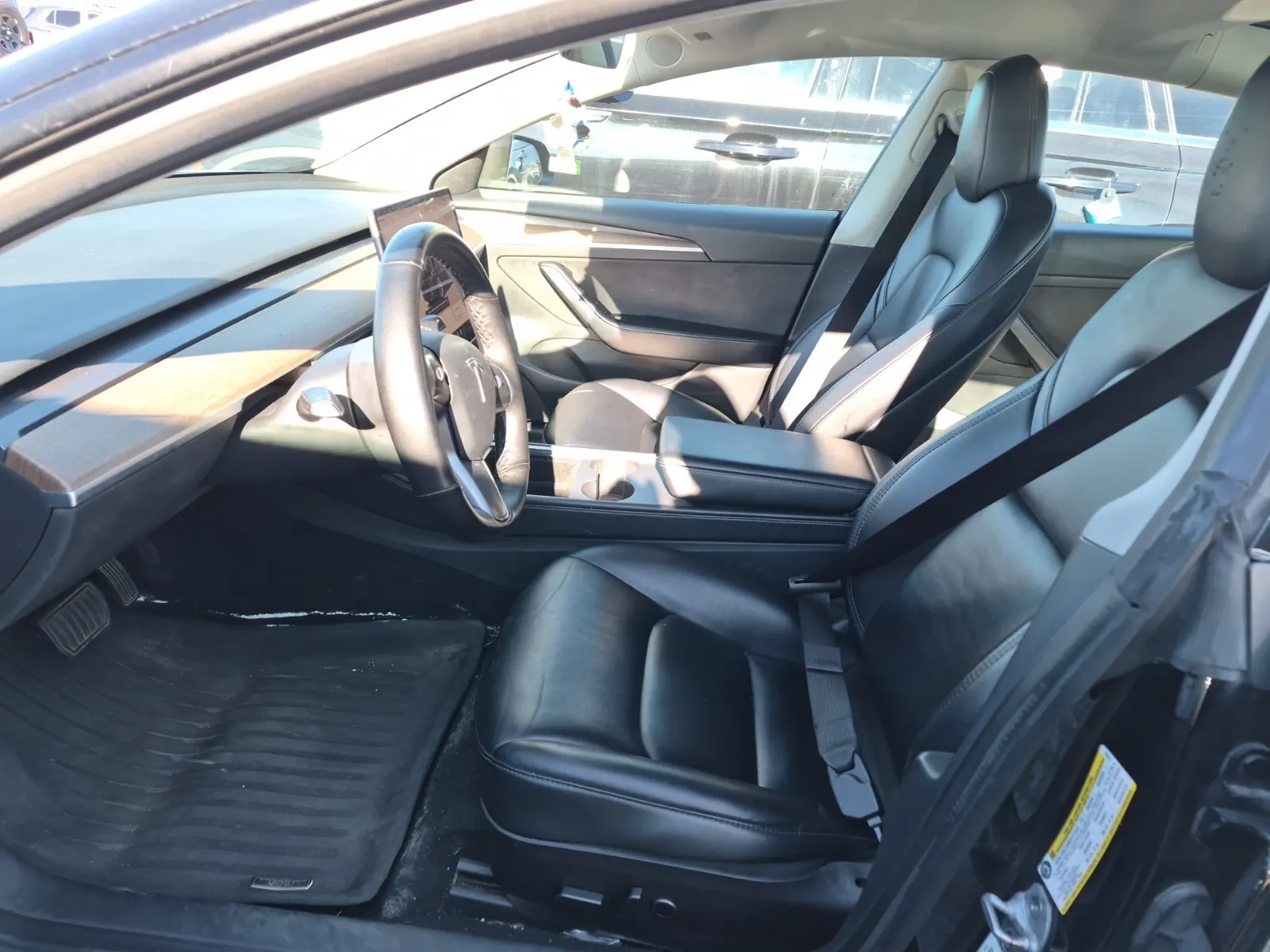 Front Interior Photo
