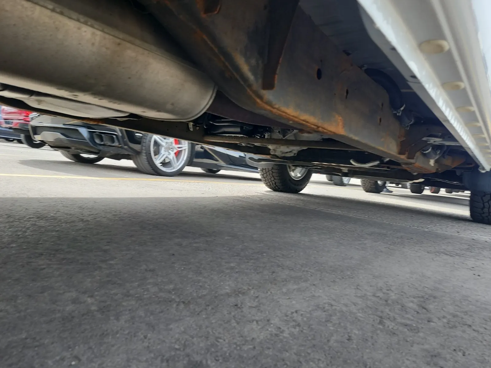 Undercarriage - Passenger Photo