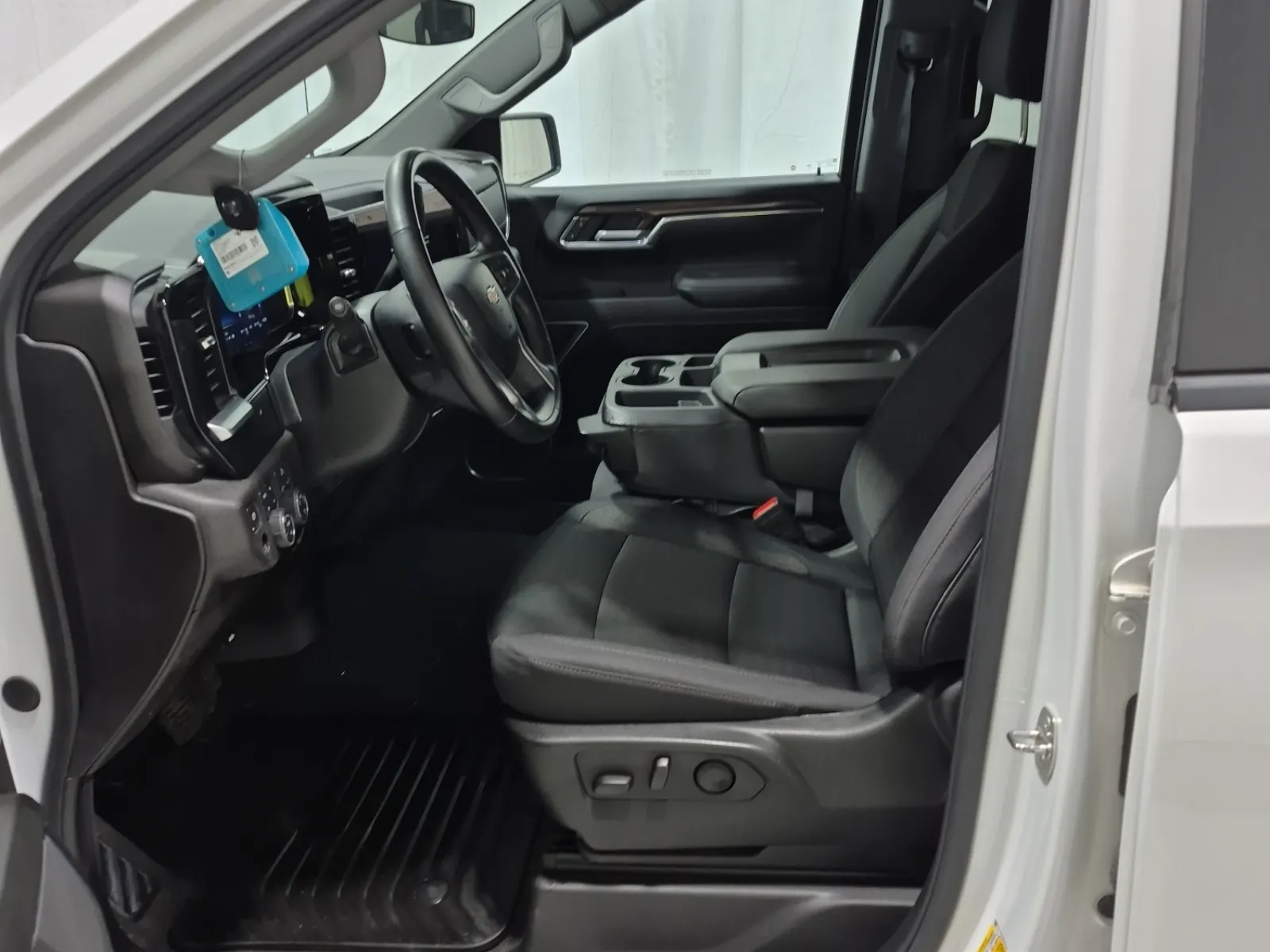 Front Interior Photo