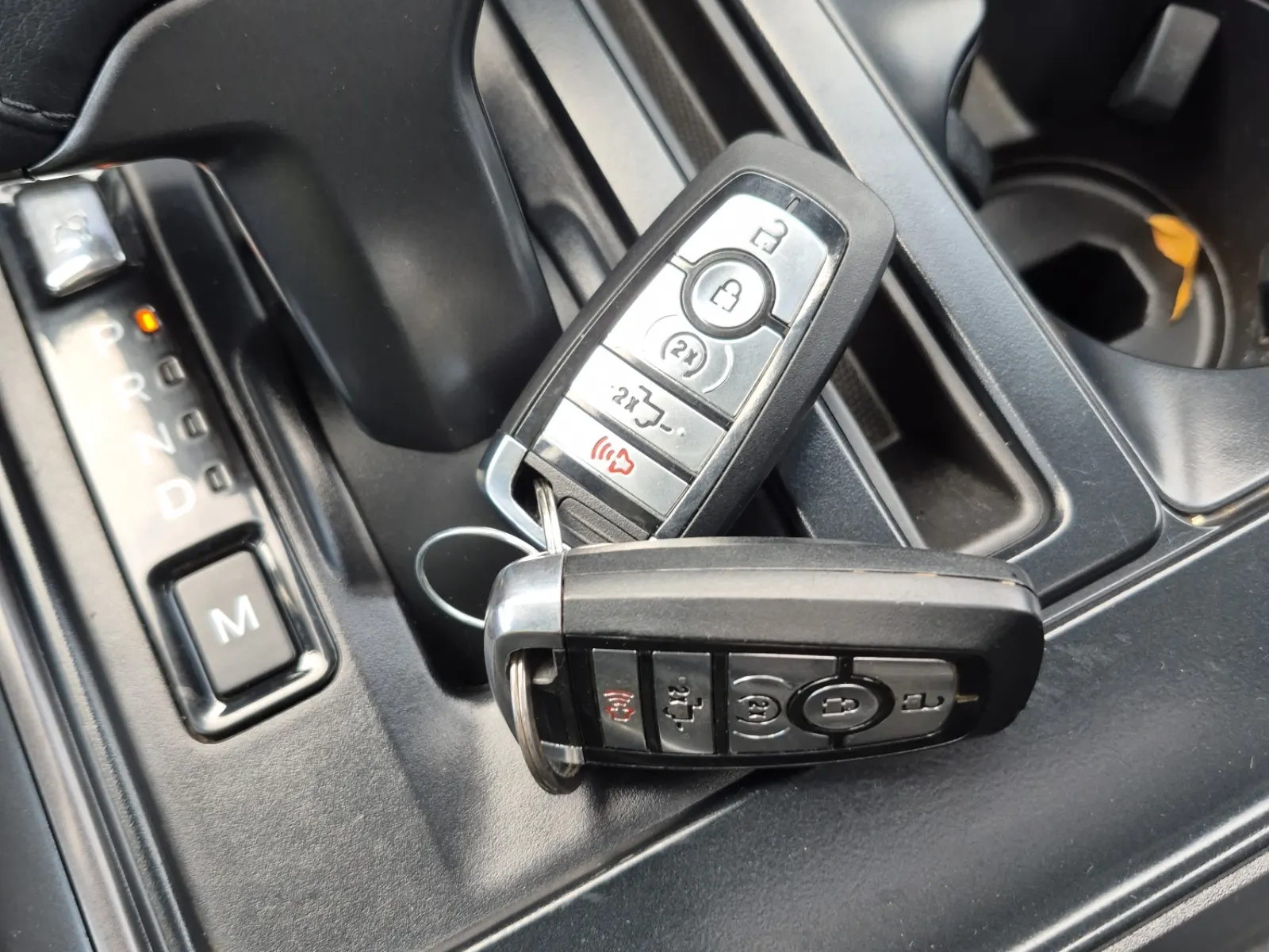 Keys/Fobs/Manual Photo