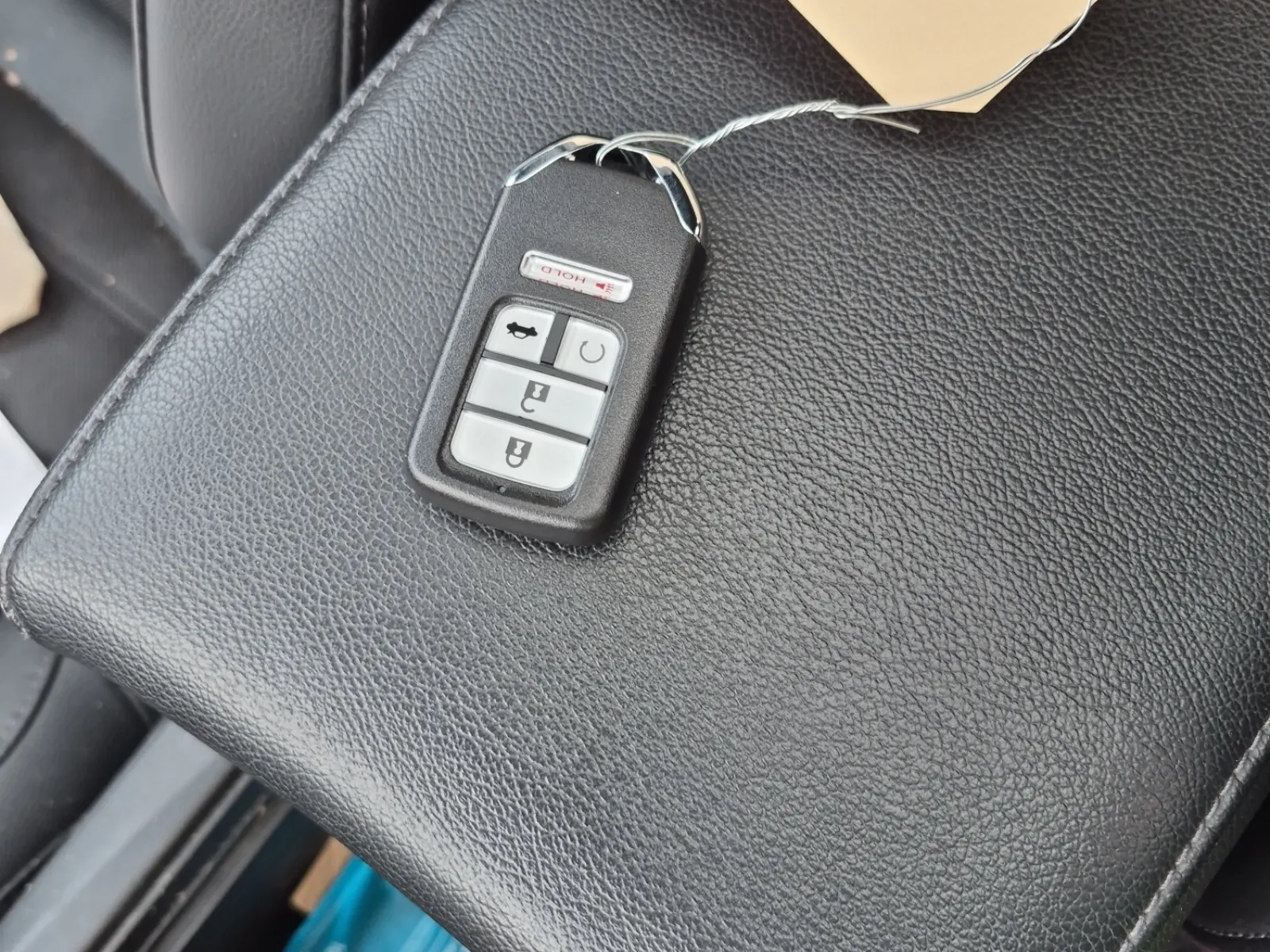 Keys/Fobs/Manual Photo