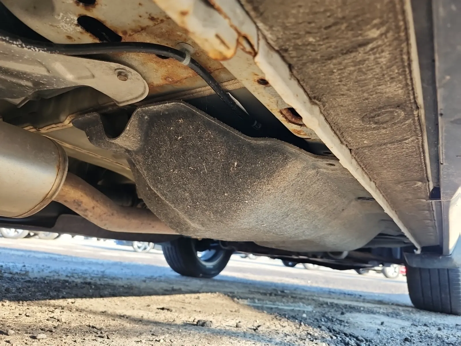 Undercarriage - Passenger Photo