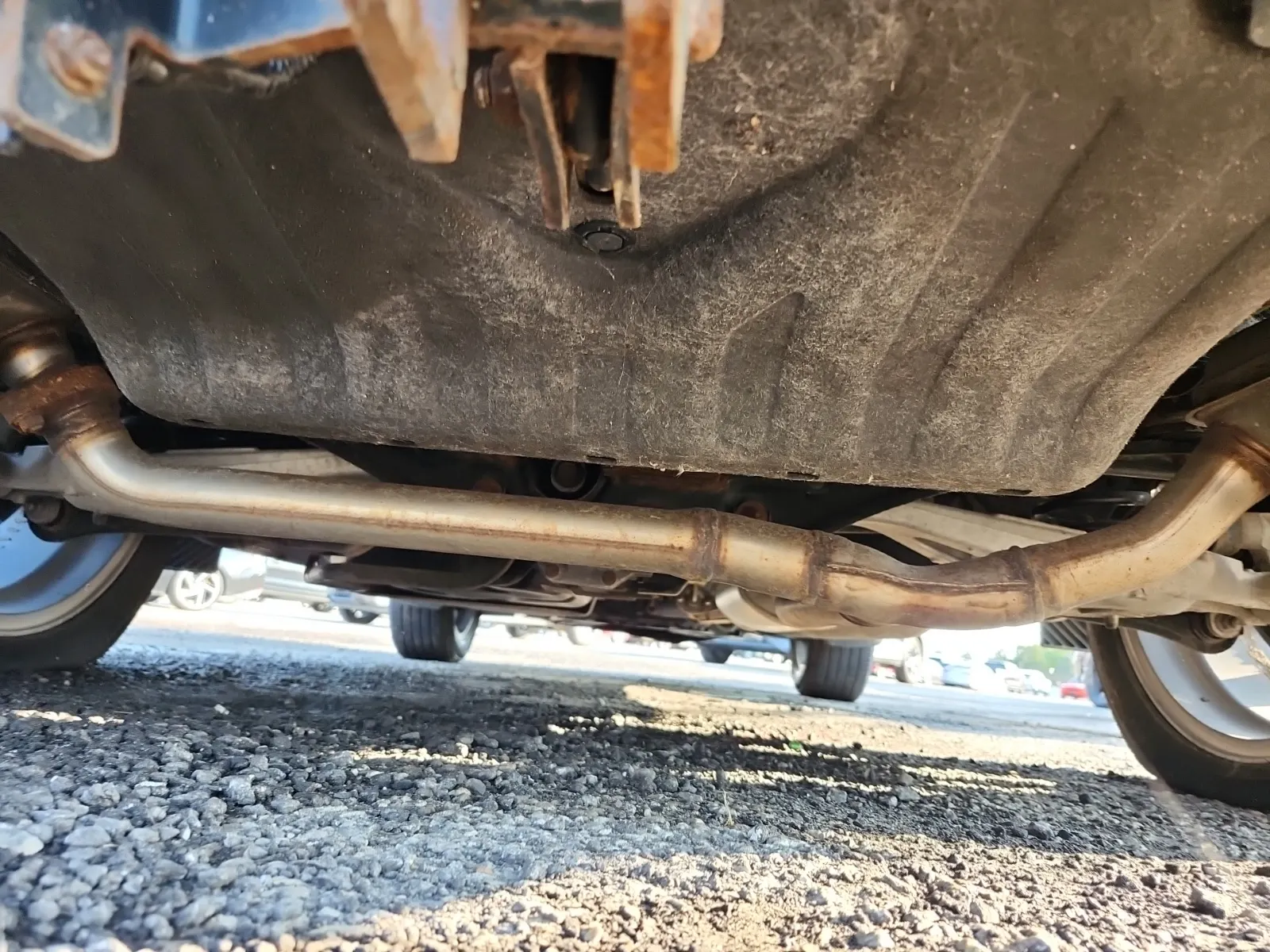 Undercarriage - Rear Photo