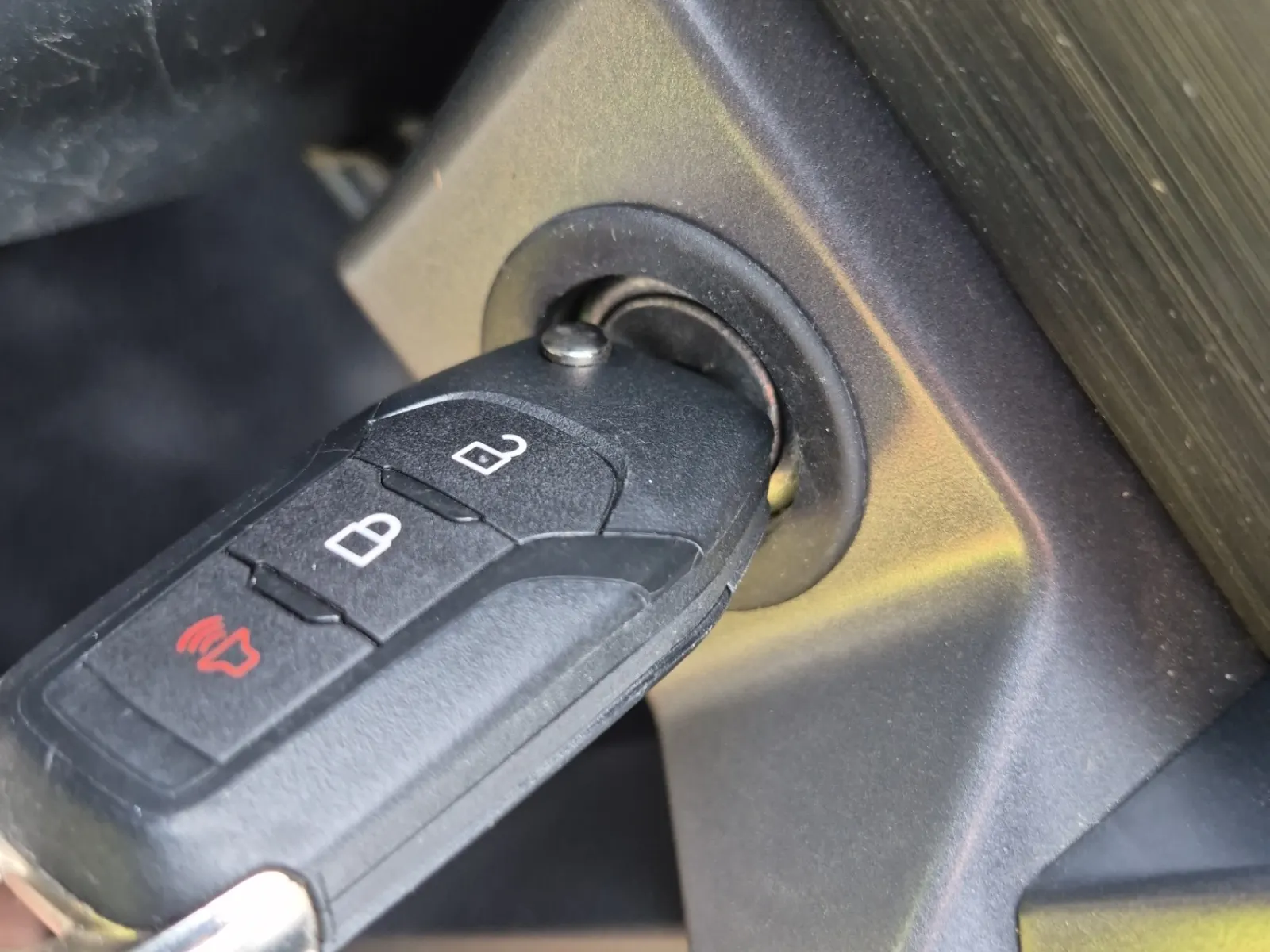 Keys/Fobs/Manual Photo