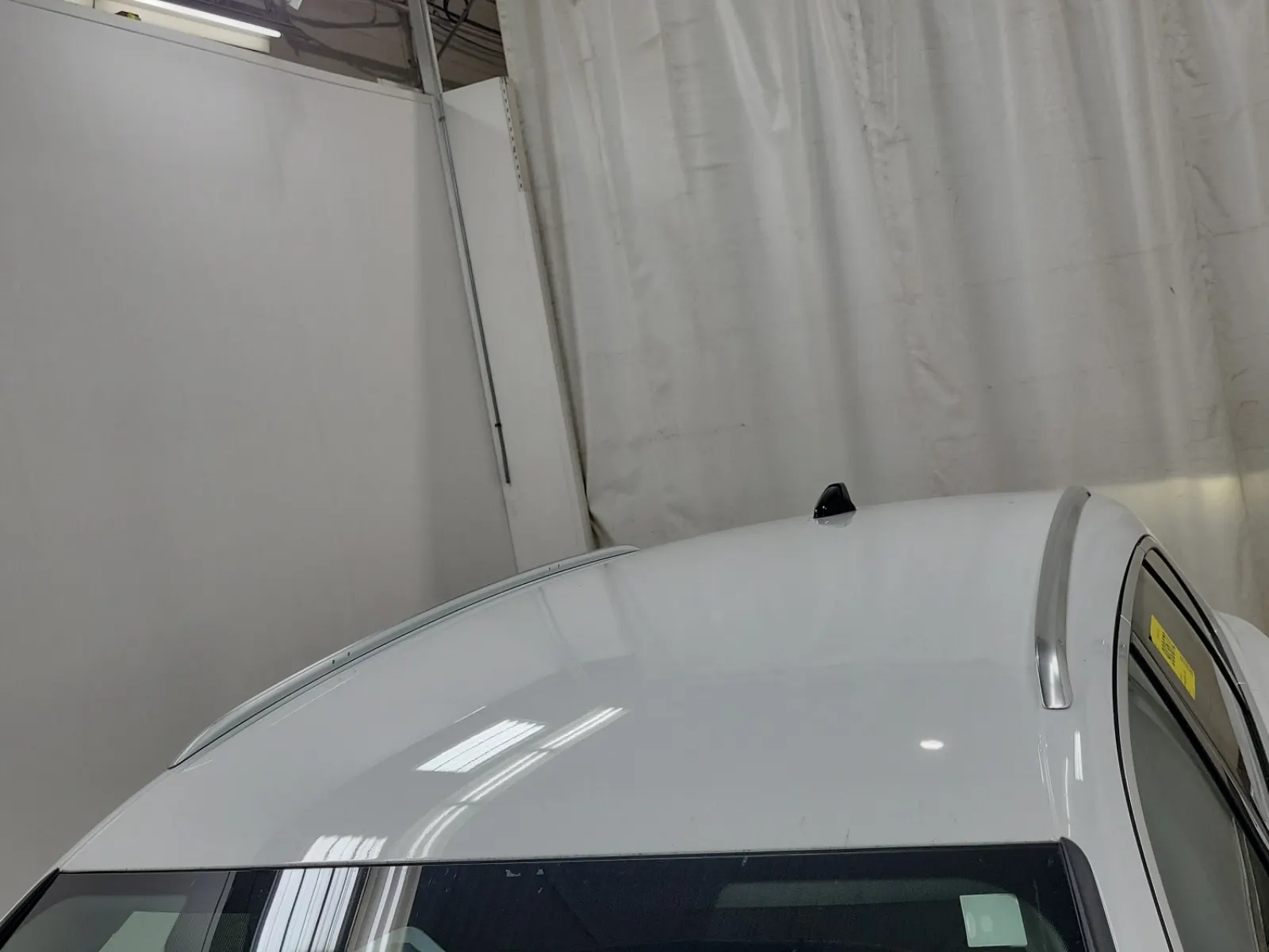 Exterior Roof Photo