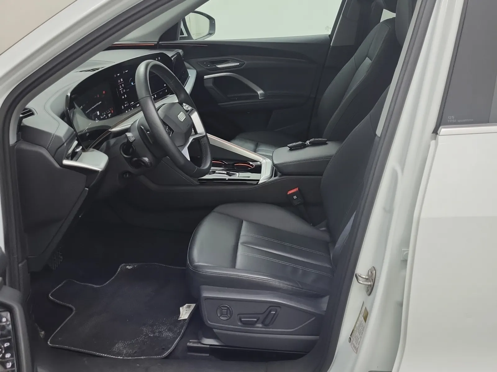 Front Interior Photo