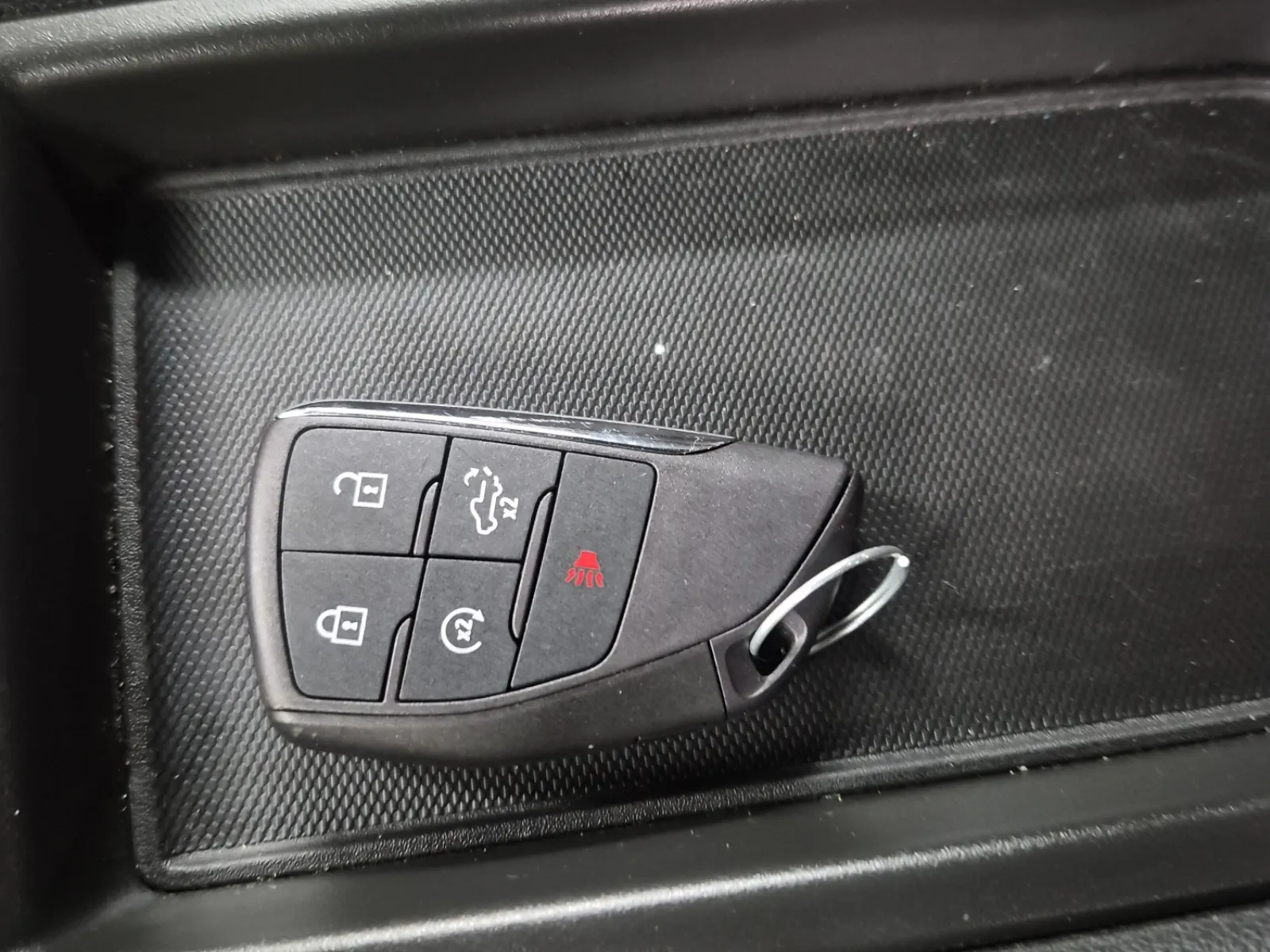 Keys/Fobs/Manual Photo