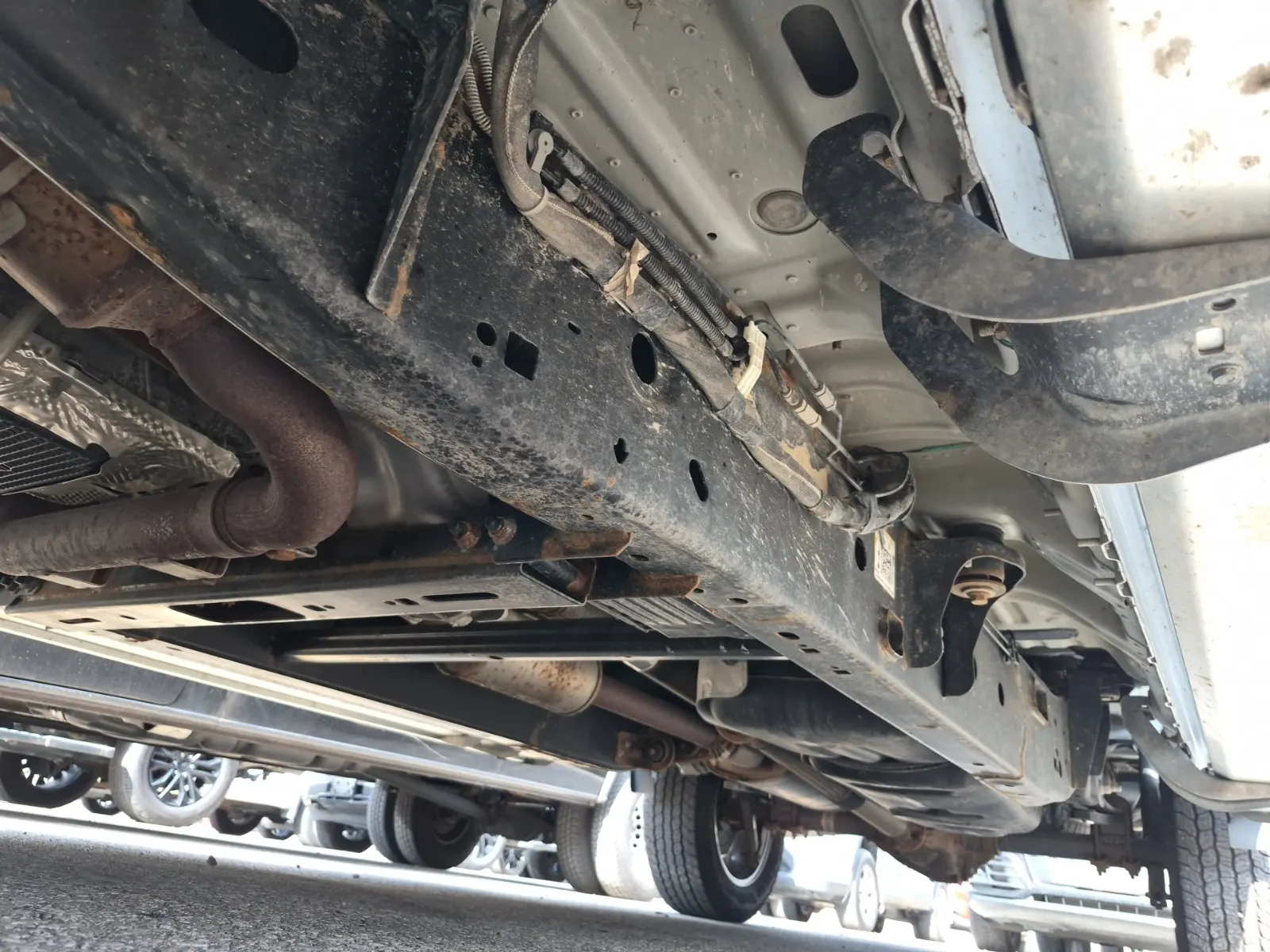 Undercarriage - Driver Photo
