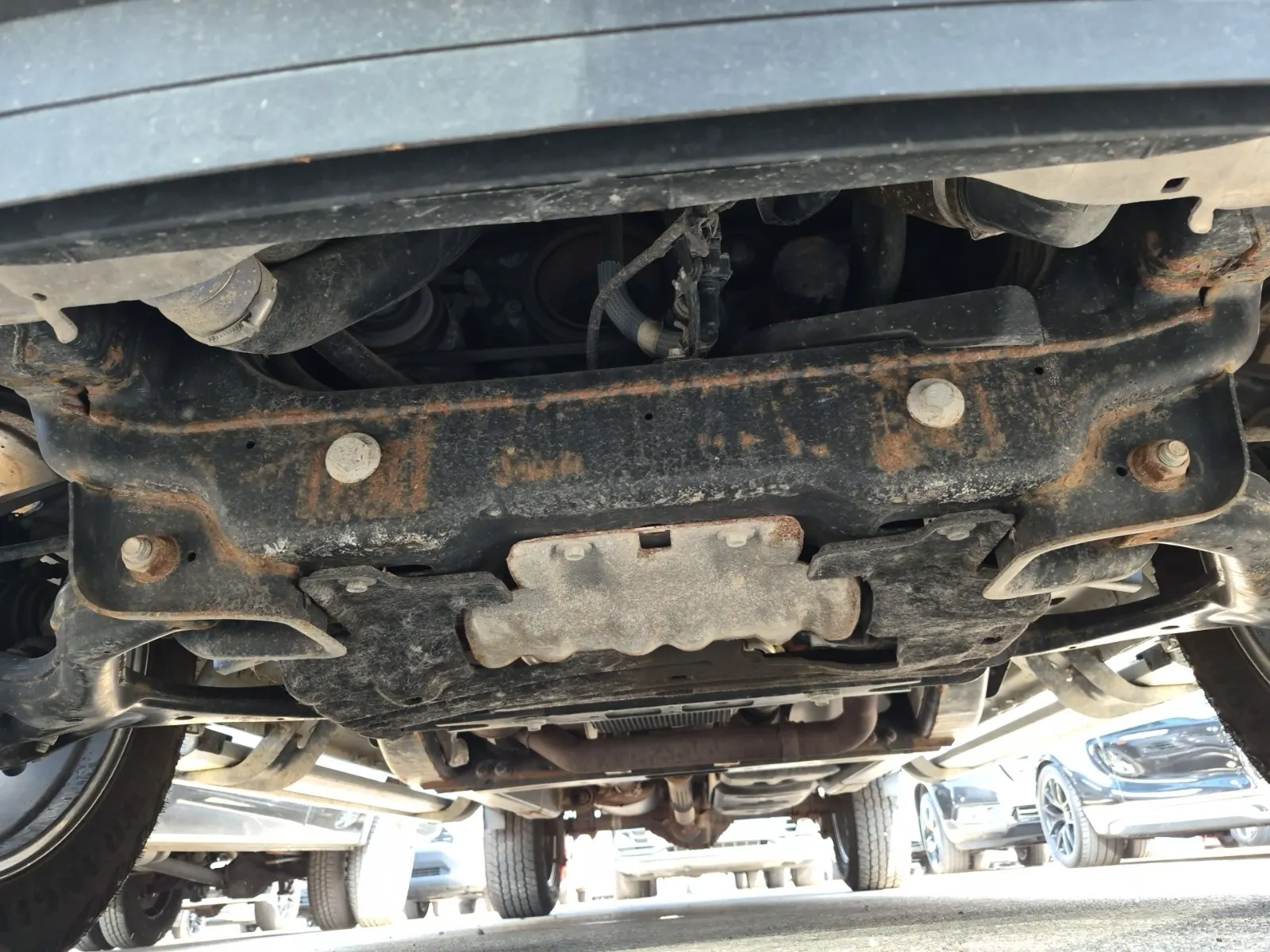 Undercarriage - Front Photo