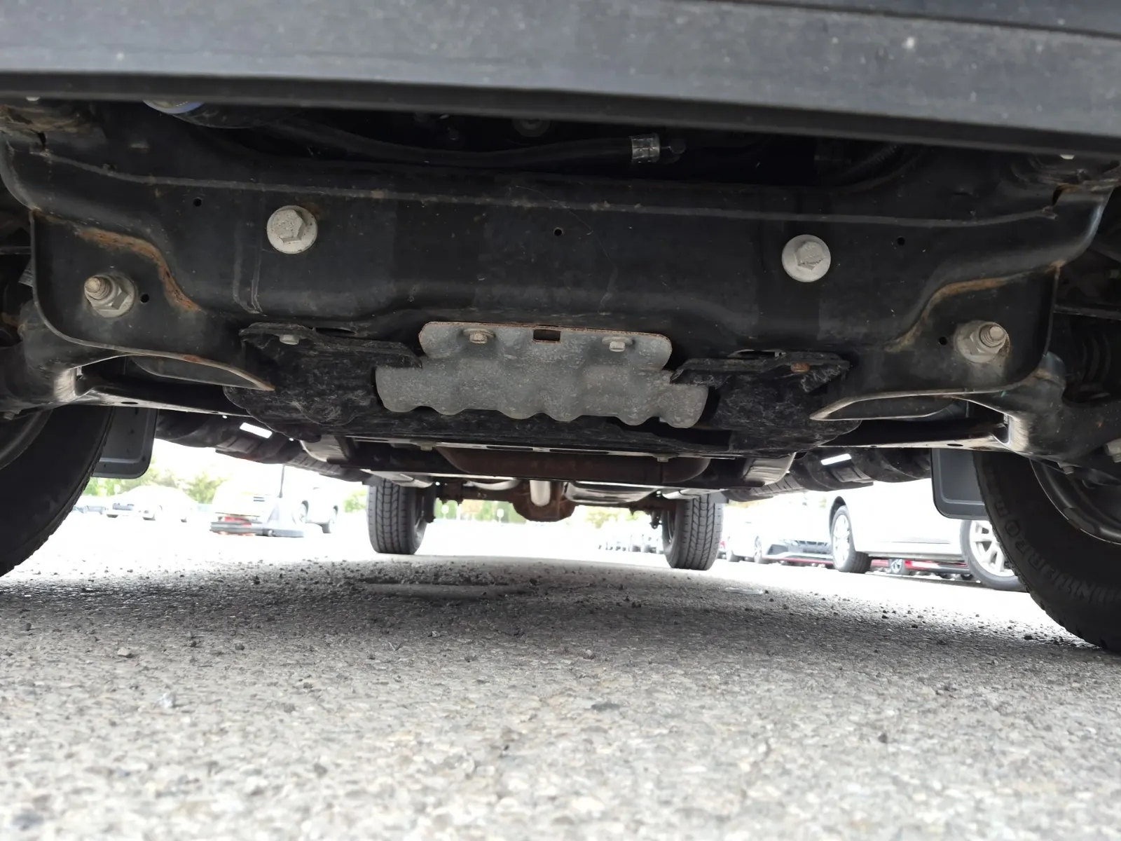 Undercarriage - Front Photo