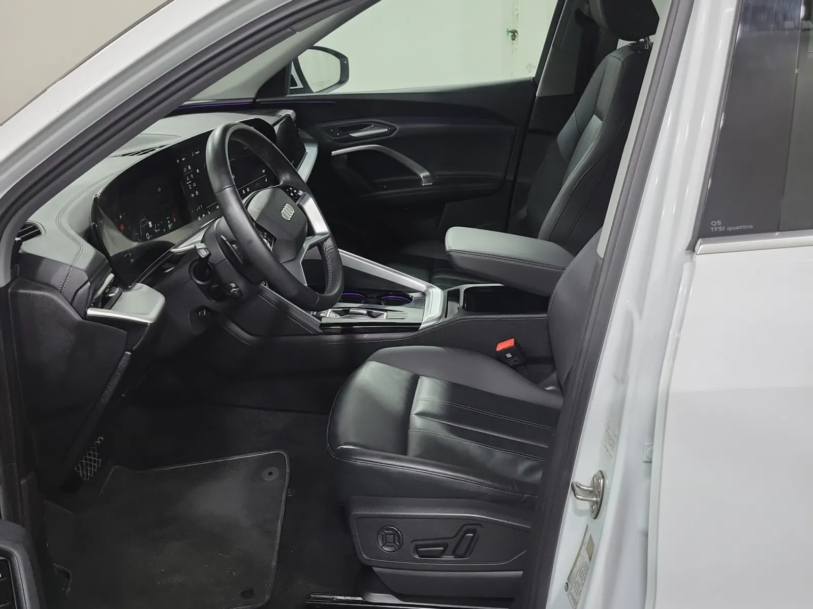 Front Interior Photo
