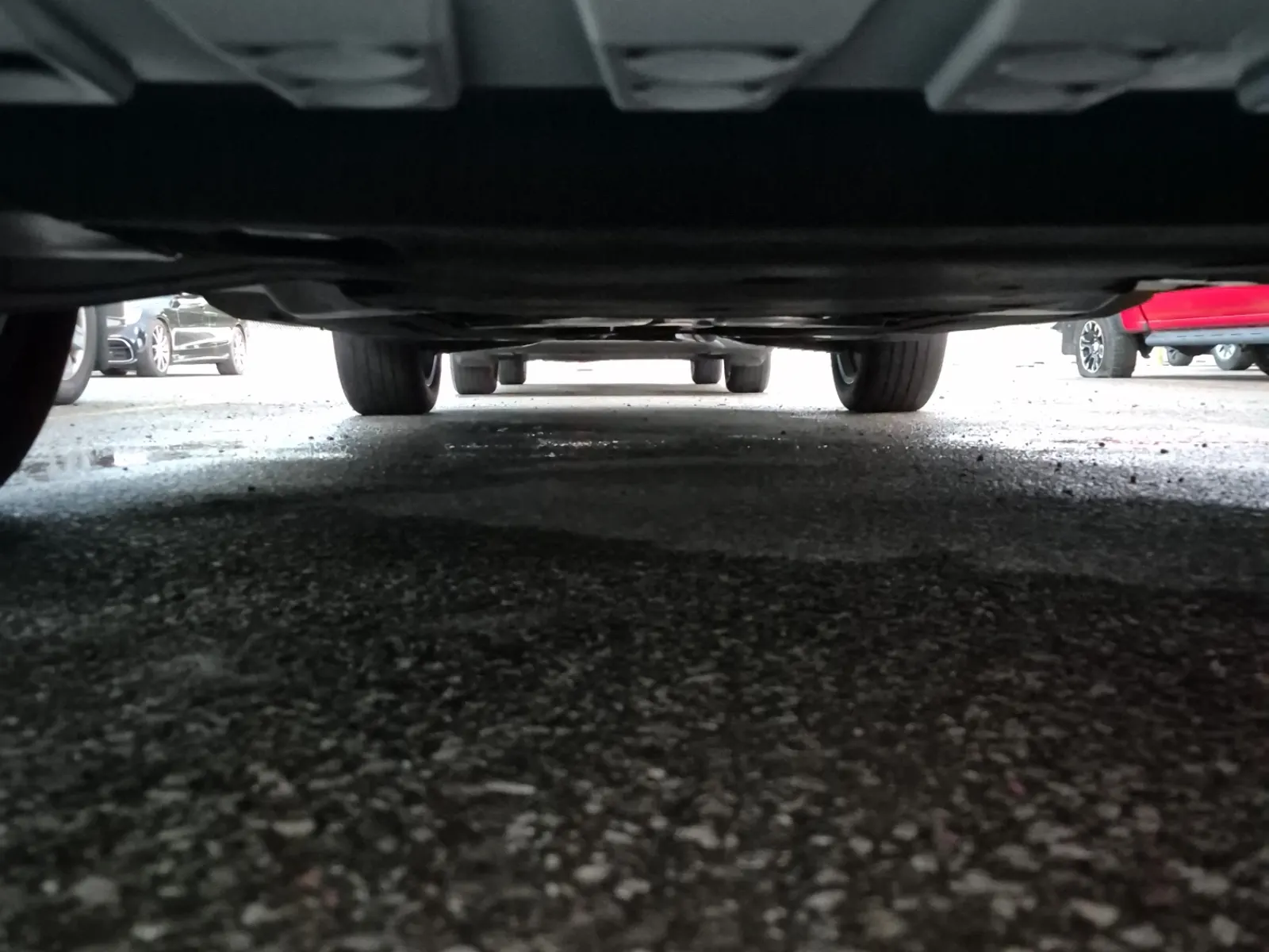 Undercarriage - Front Photo