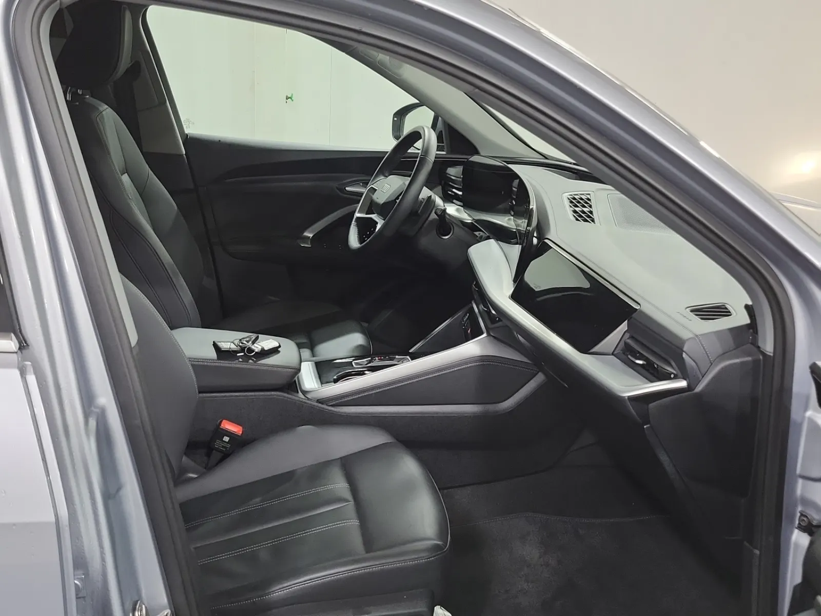Right Side Interior Photo