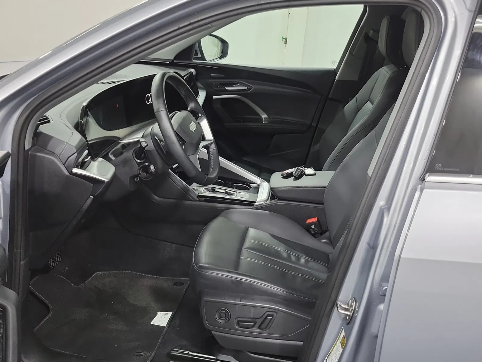 Front Interior Photo