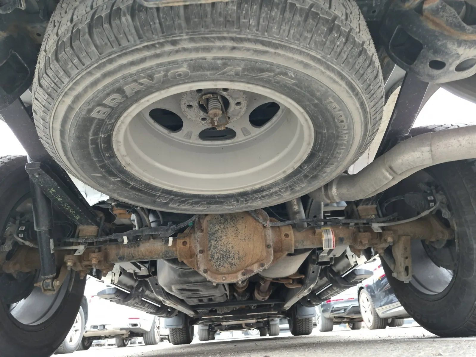 Undercarriage - Rear Photo