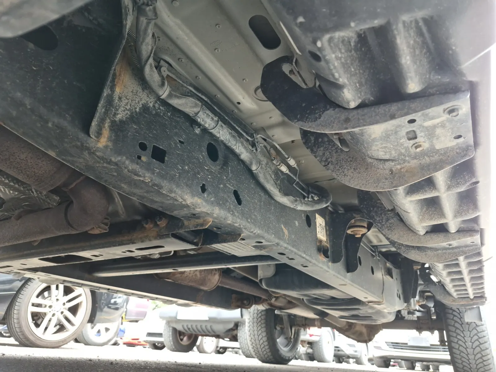 Undercarriage - Driver Photo