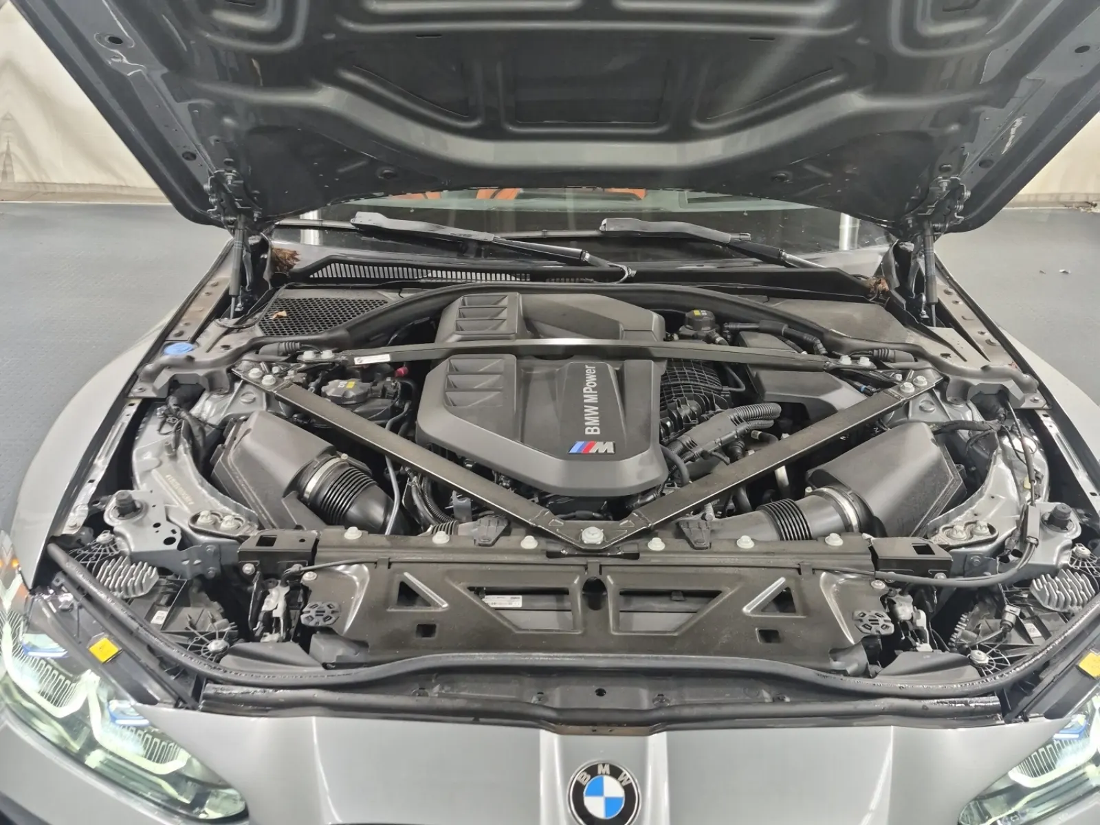 Engine Photo