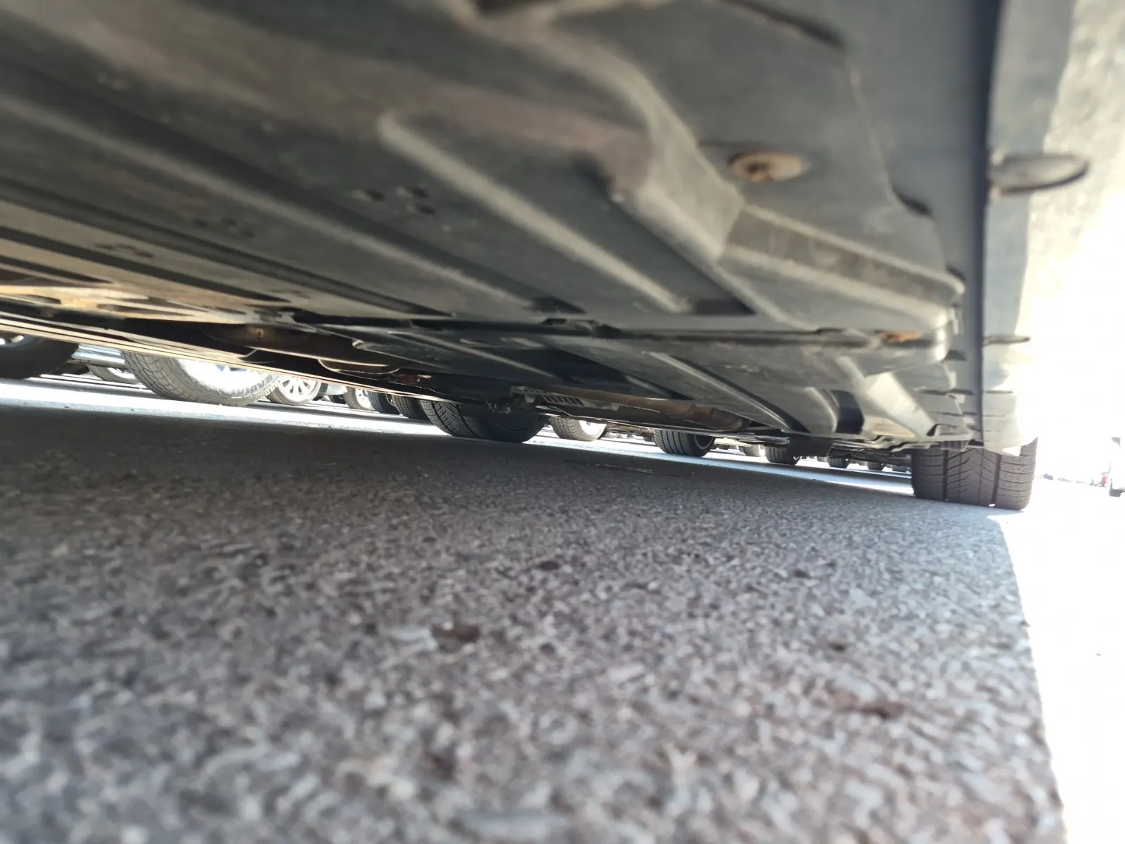 Undercarriage - Passenger Photo