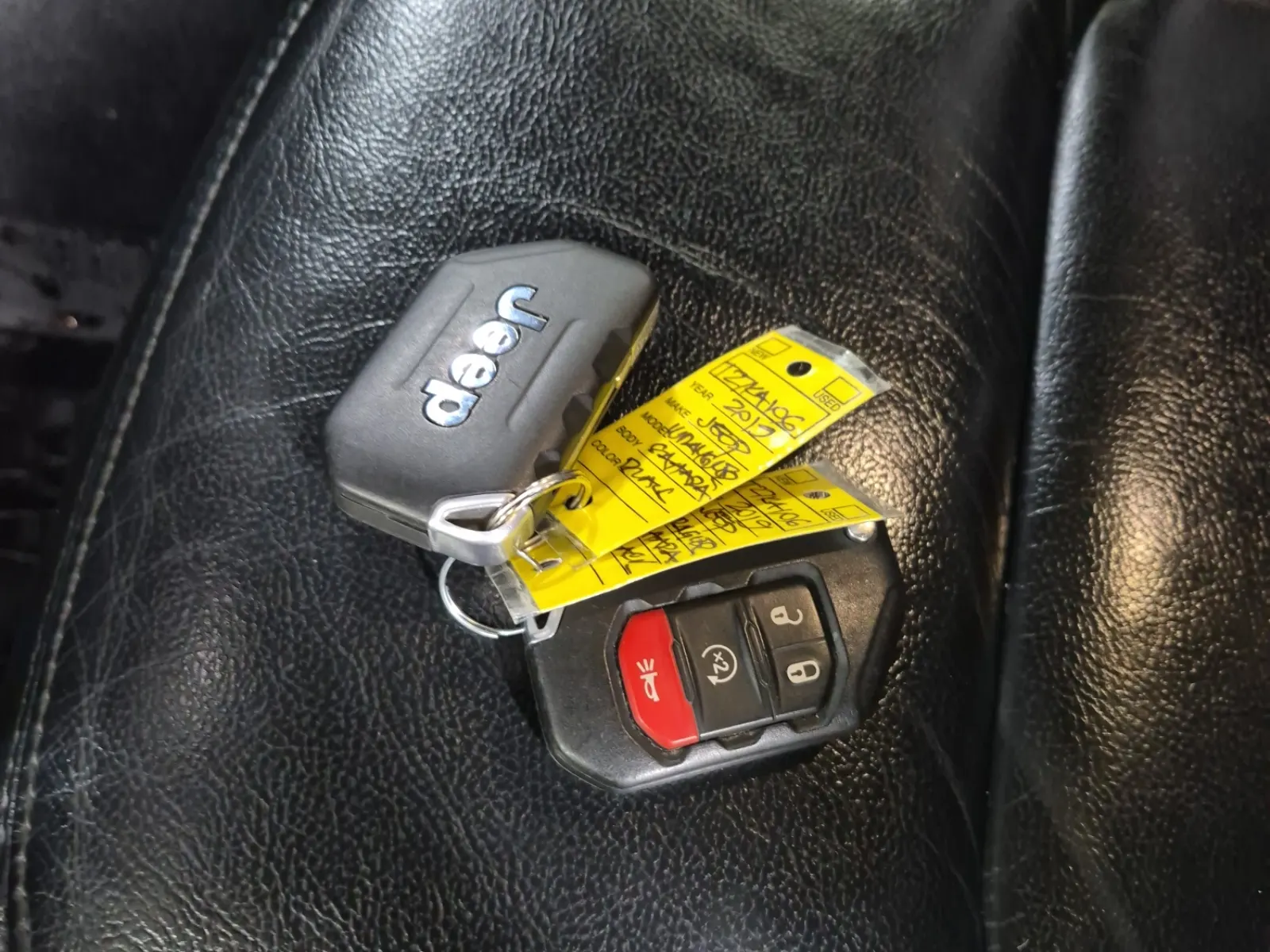 Keys/Fobs/Manual Photo