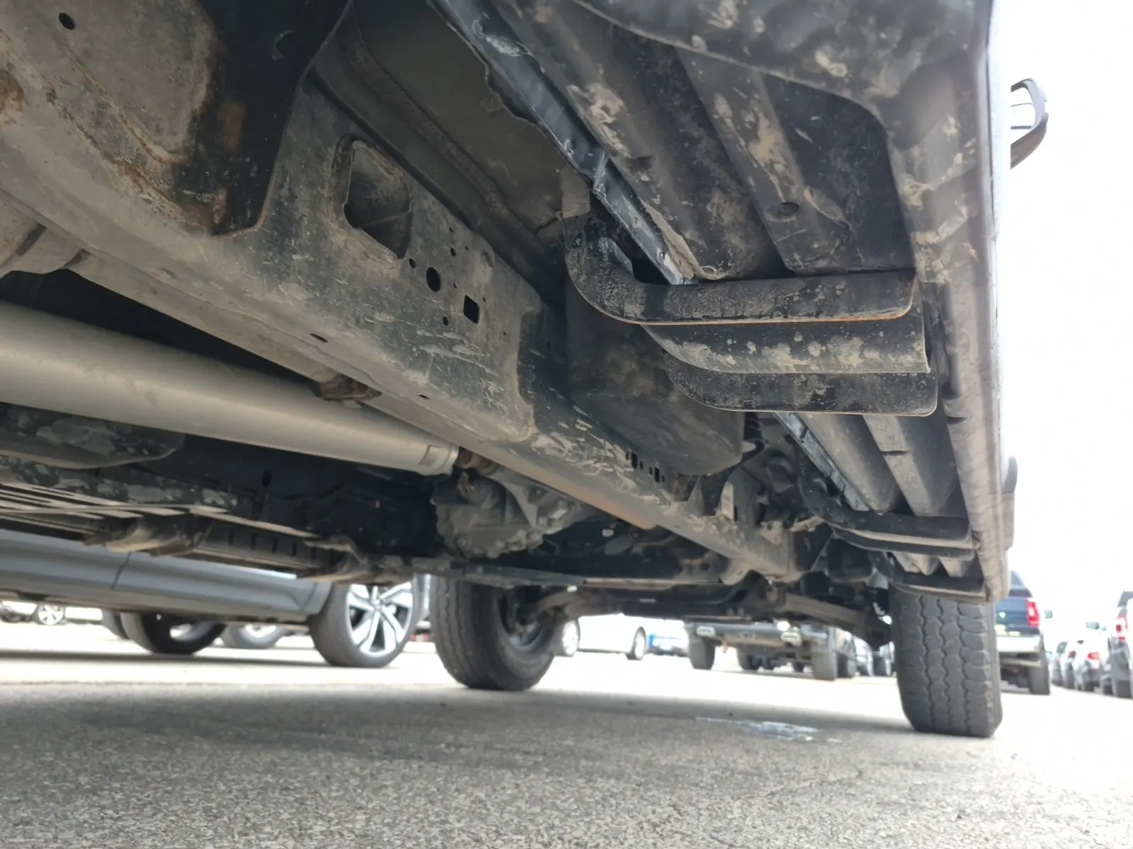 Undercarriage - Passenger Photo