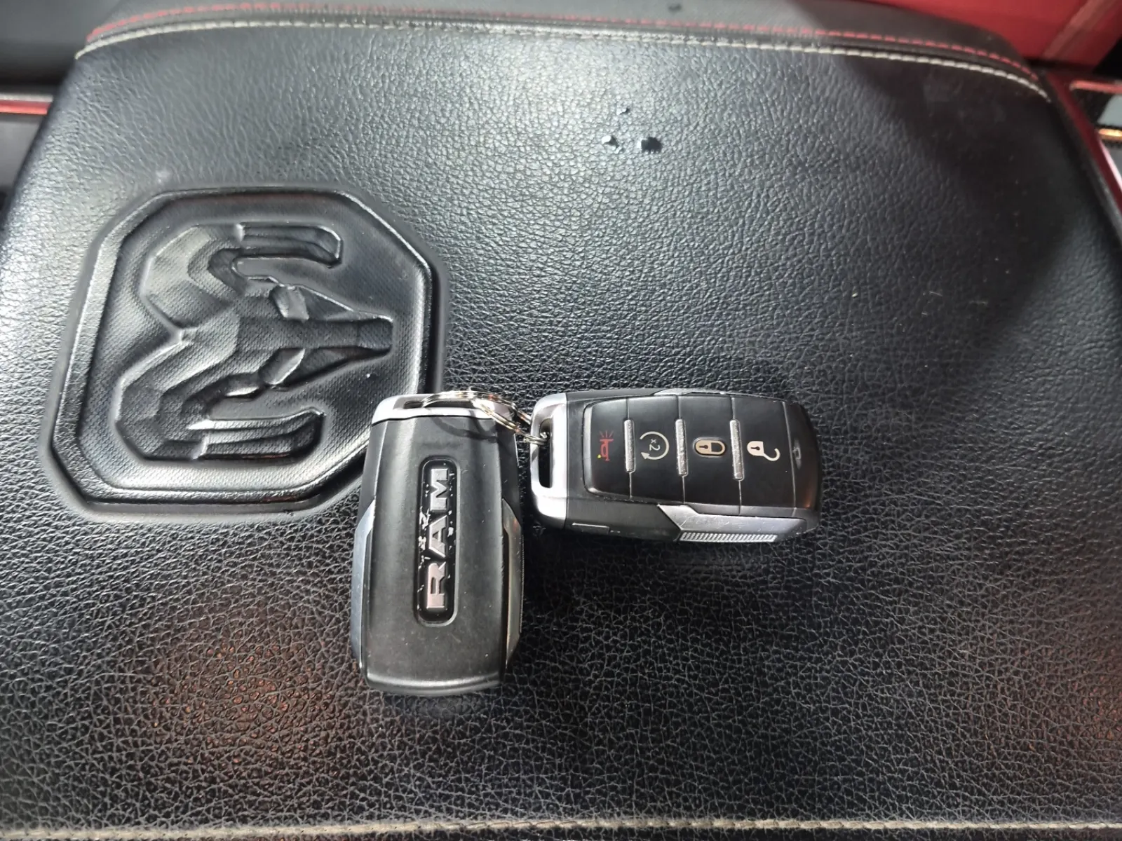 Keys/Fobs/Manual Photo