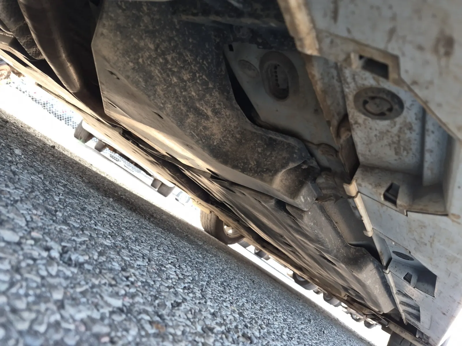 Undercarriage - Passenger Photo