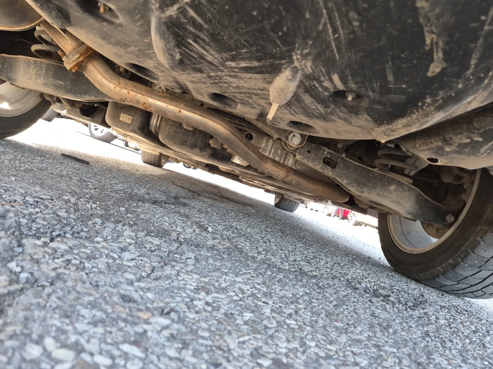 Undercarriage - Rear Photo
