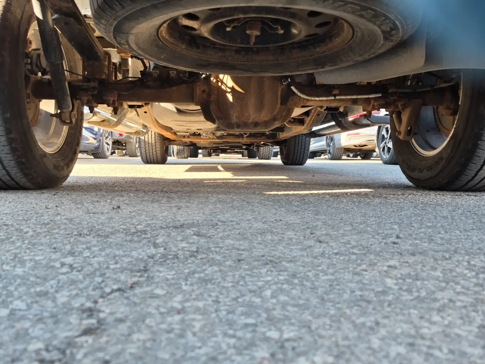 Undercarriage - Rear Photo