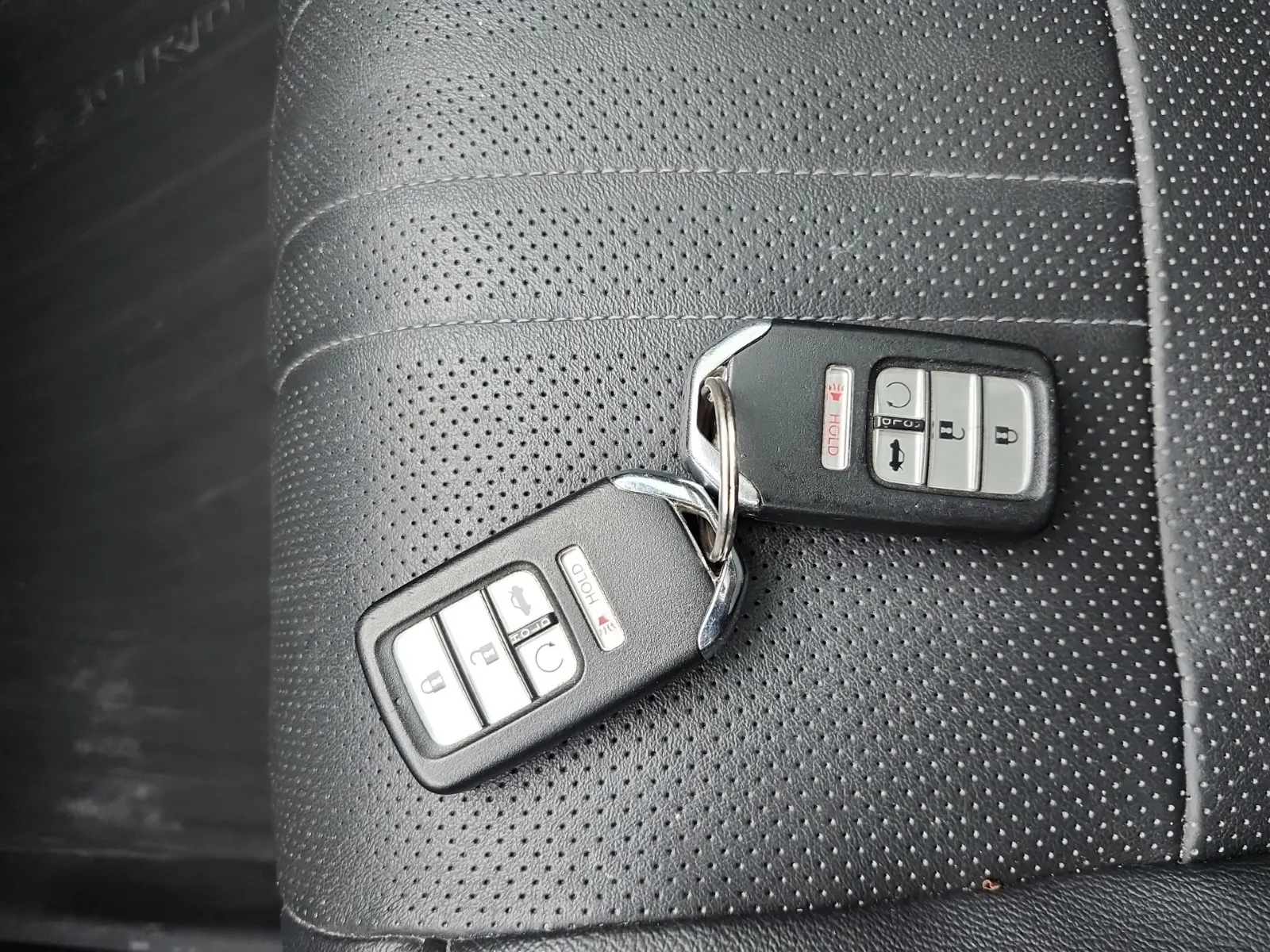 Keys/Fobs/Manual Photo
