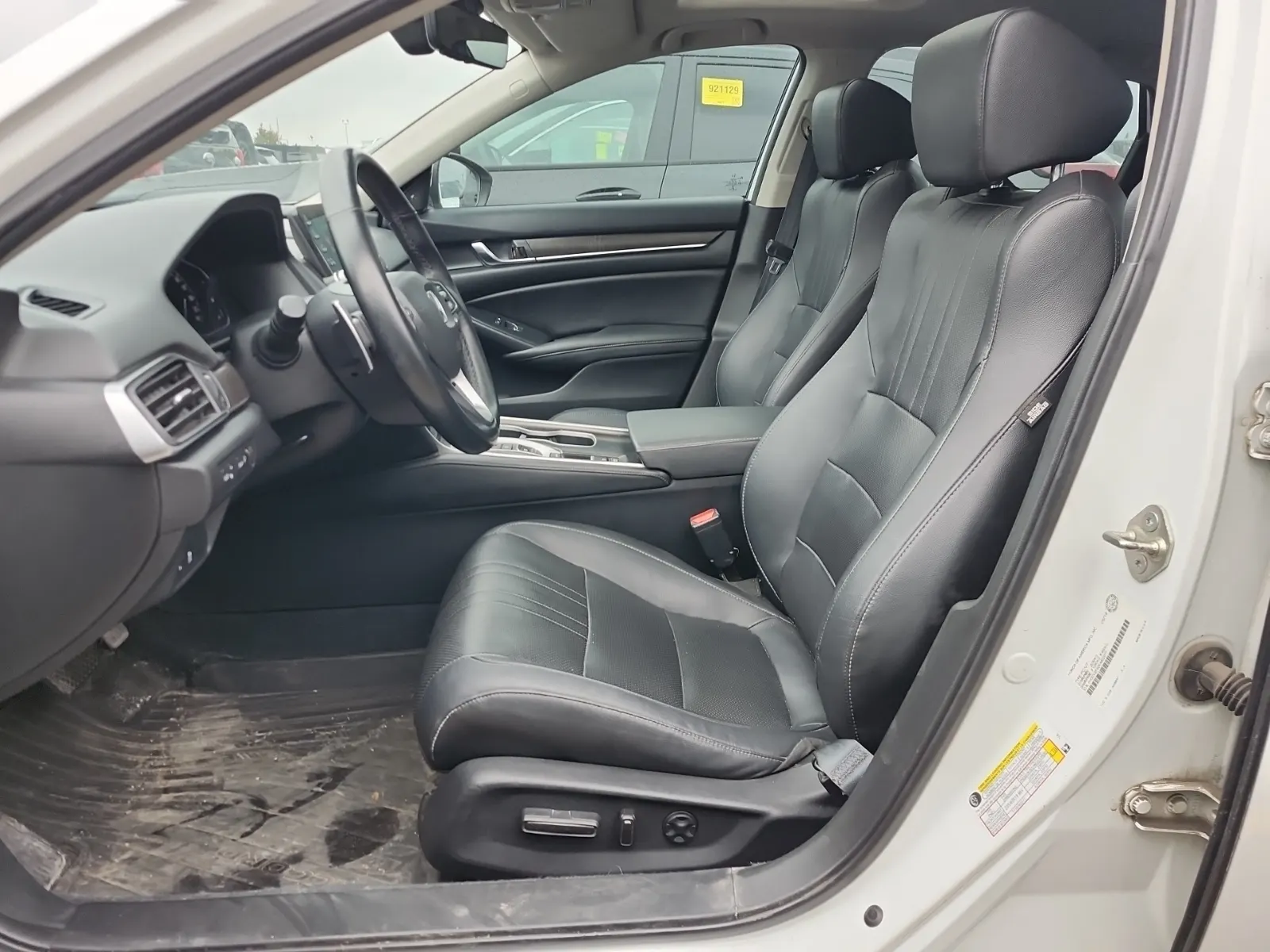 Front Interior Photo