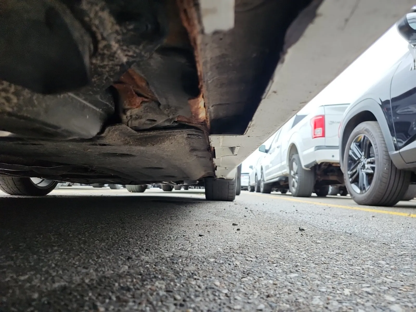 Undercarriage - Passenger Photo