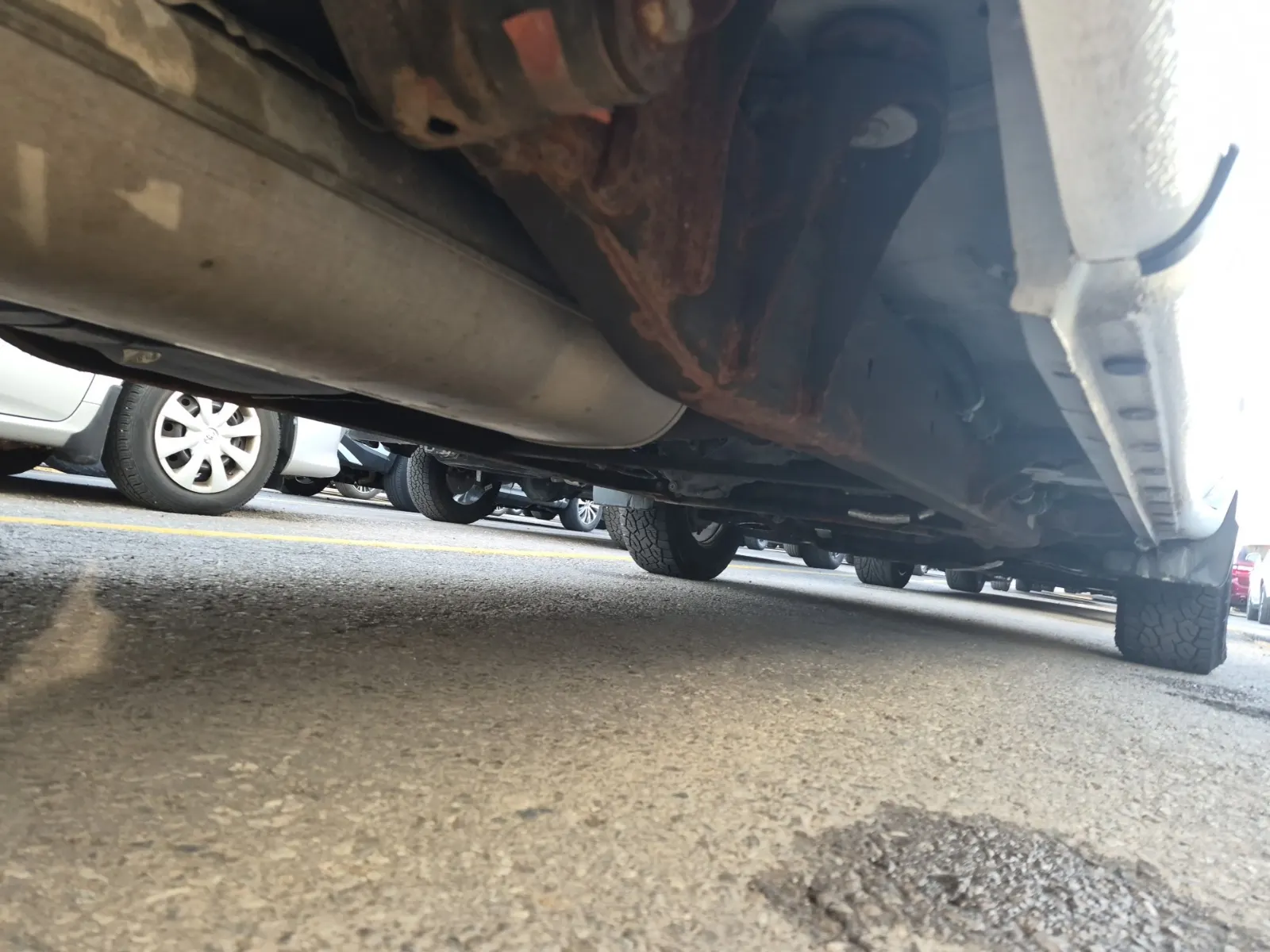 Undercarriage - Passenger Photo