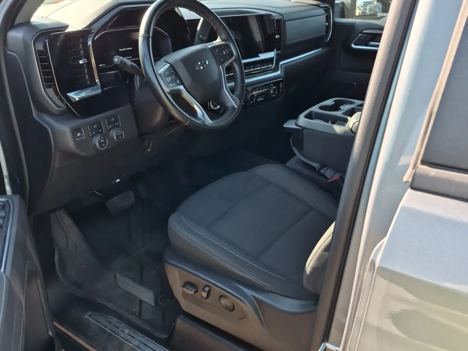 Front Interior Photo