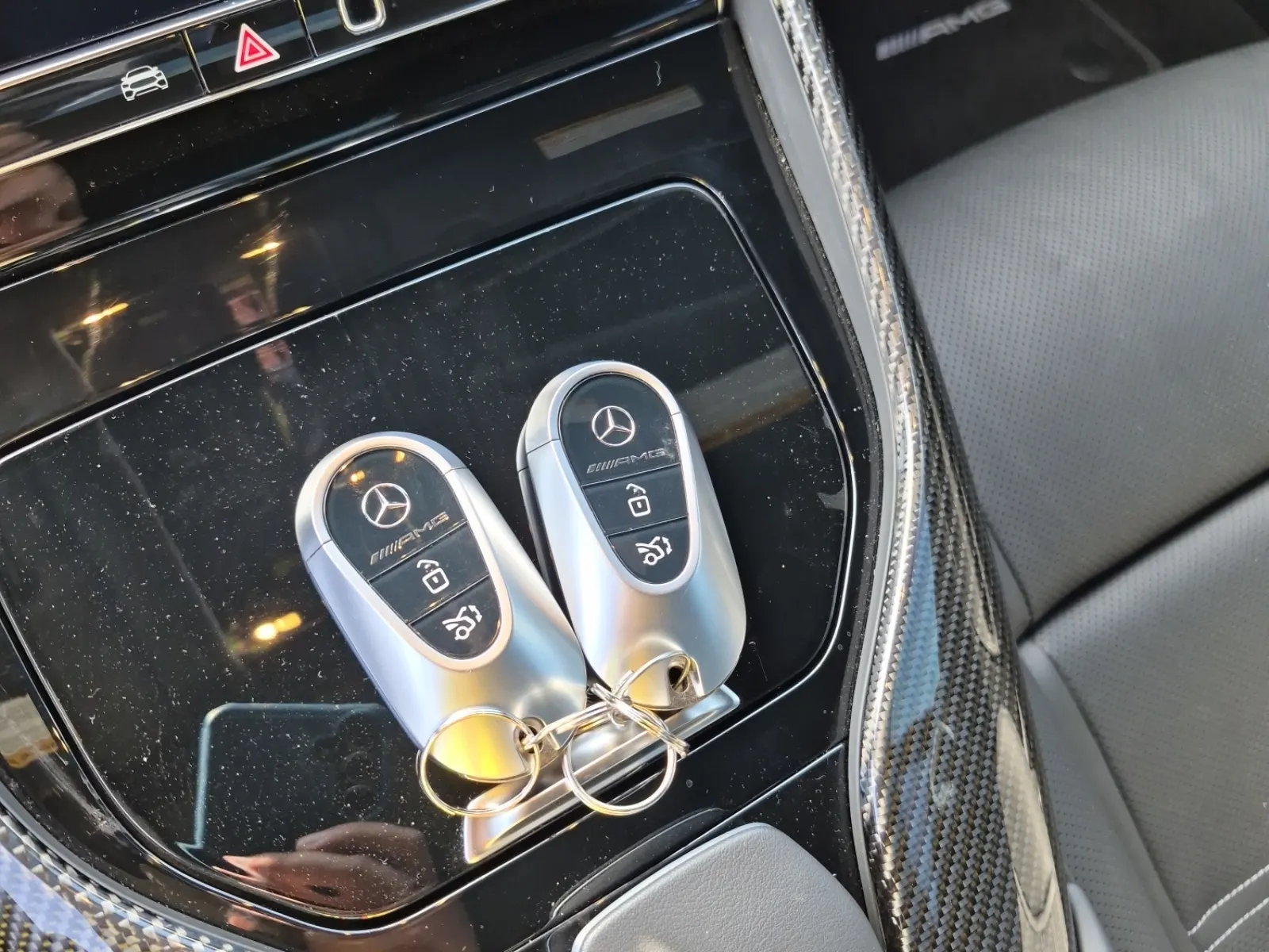 Keys/Fobs/Manual Photo