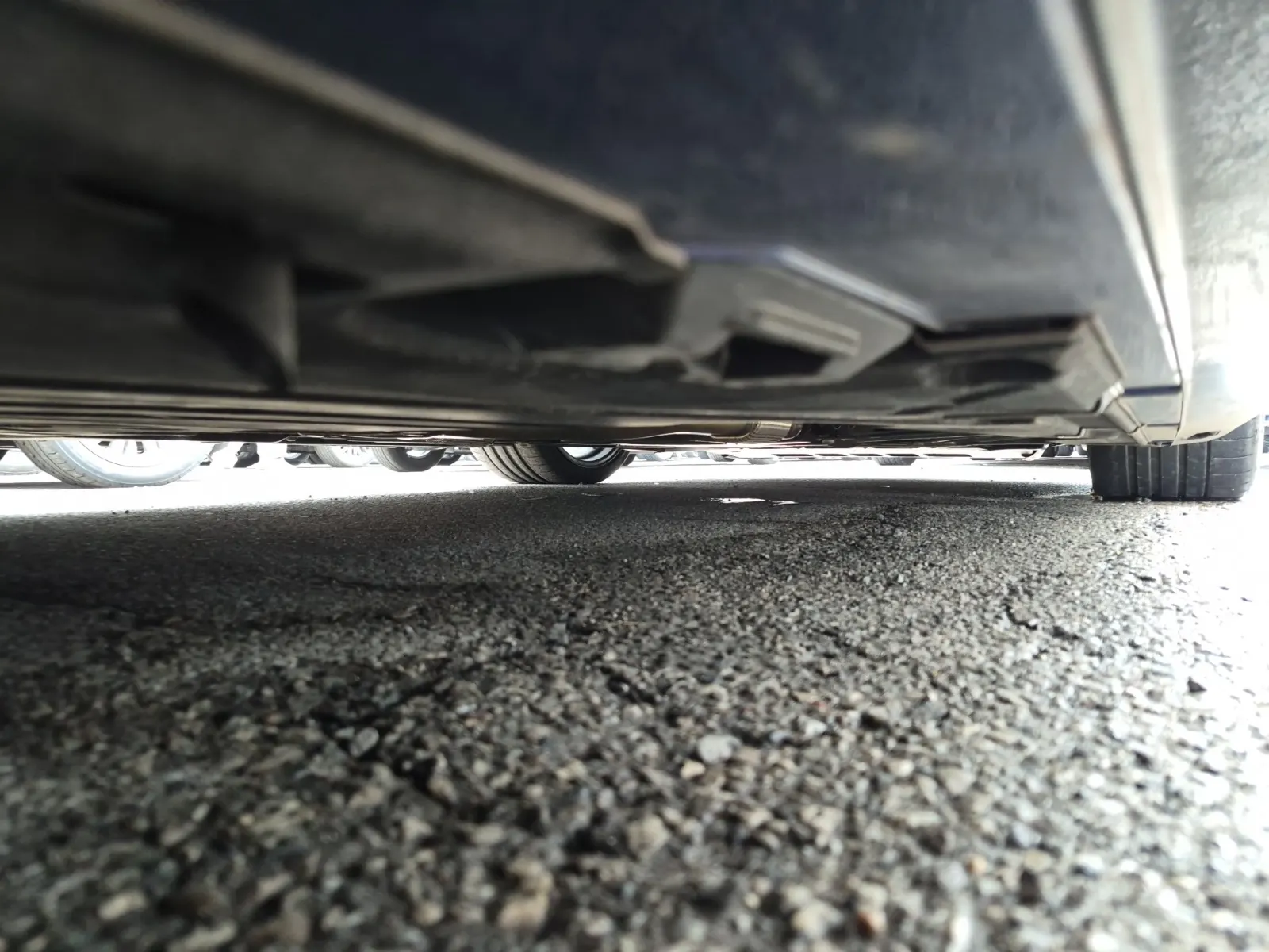 Undercarriage - Passenger Photo
