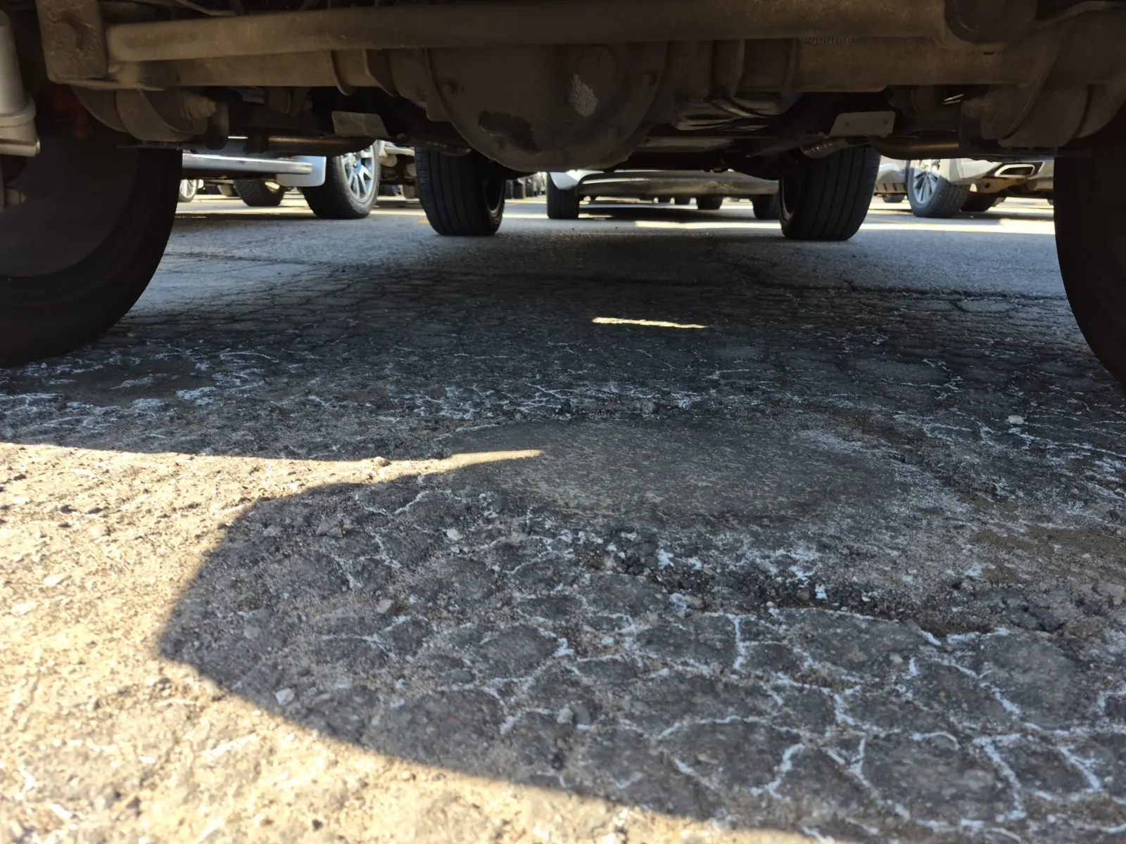 Undercarriage - Rear Photo