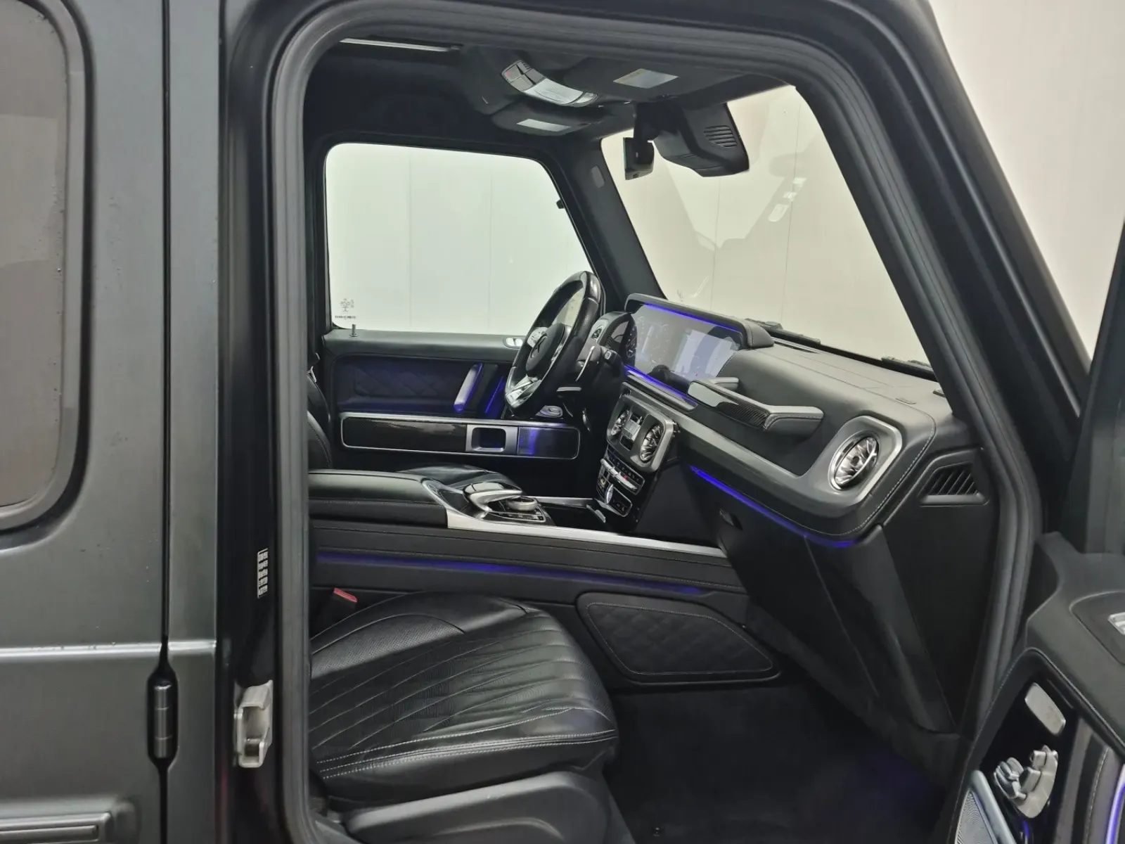 Right Side Interior Photo