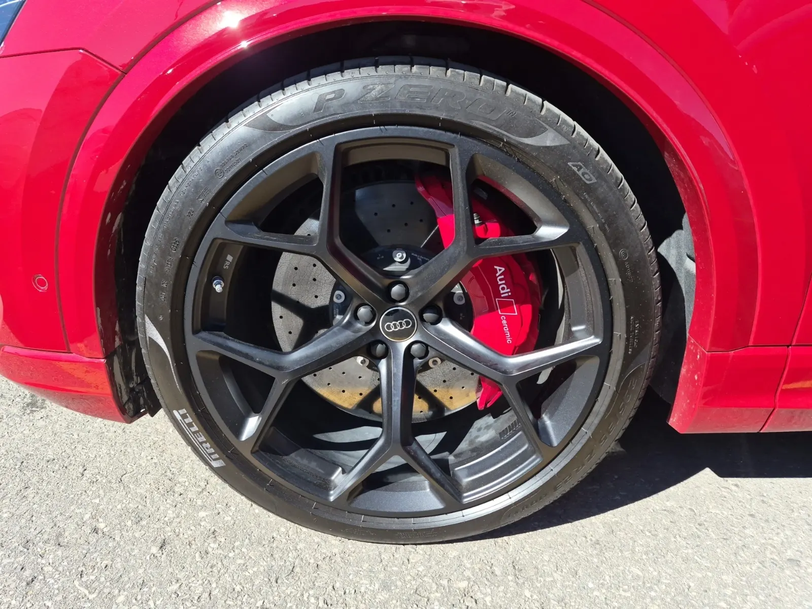 Front driver wheel/tire photo