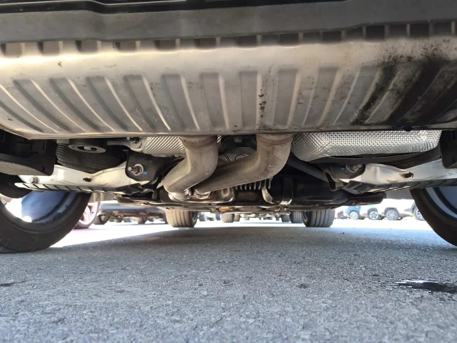 Undercarriage - Rear Photo