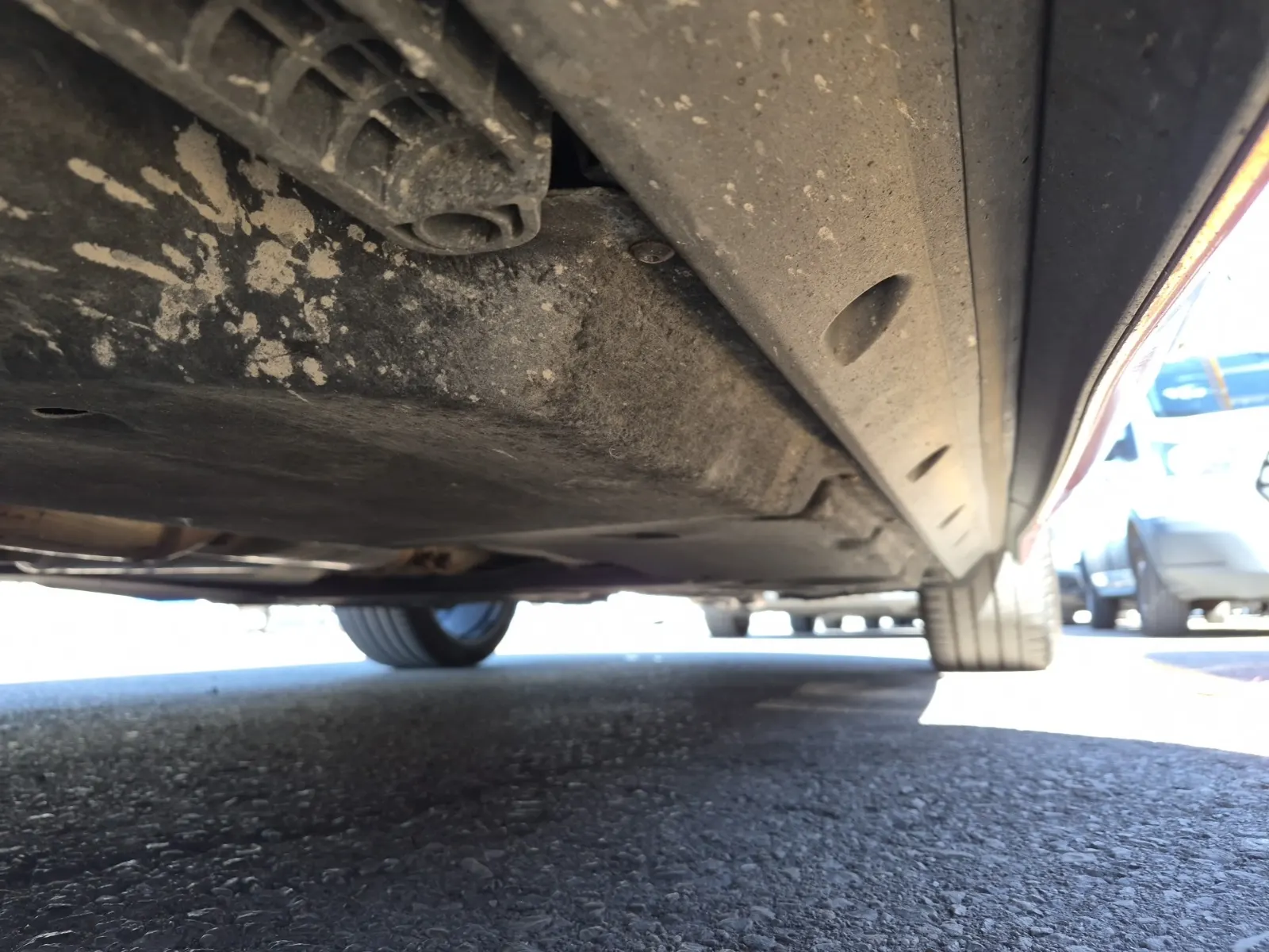 Undercarriage - Driver Photo