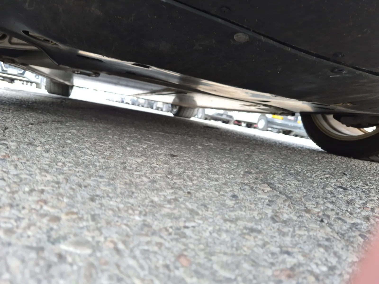 Undercarriage - Front Photo