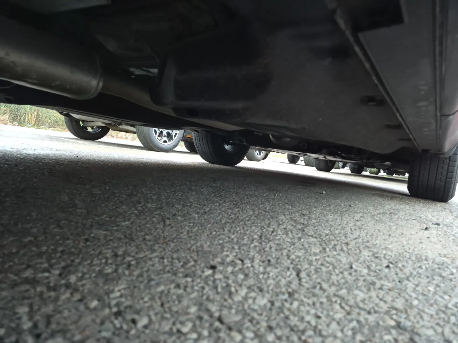 Undercarriage - Passenger Photo