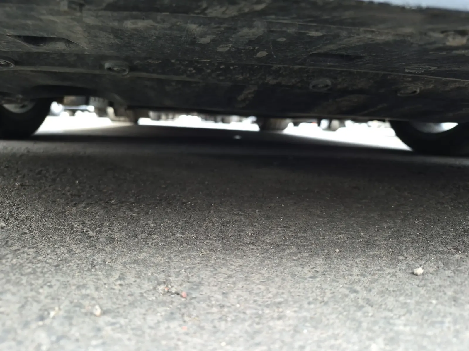 Undercarriage - Front Photo