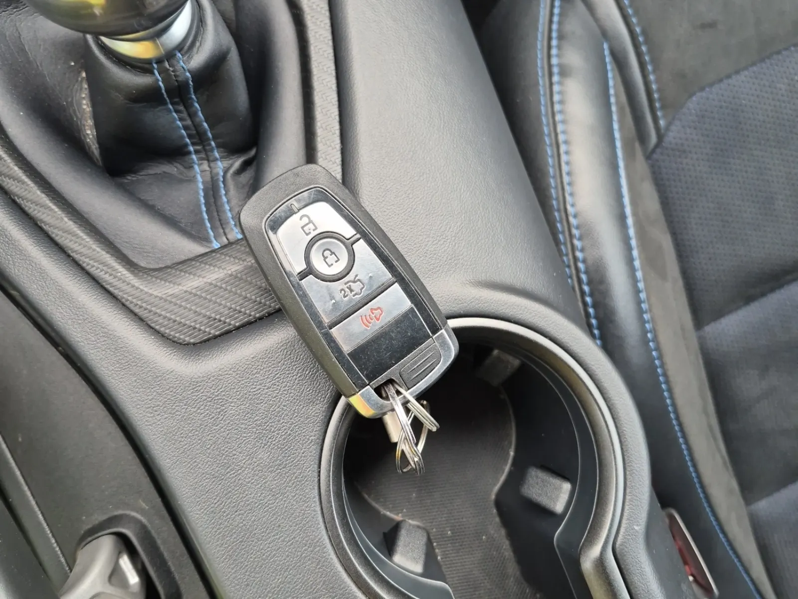 Keys/Fobs/Manual Photo