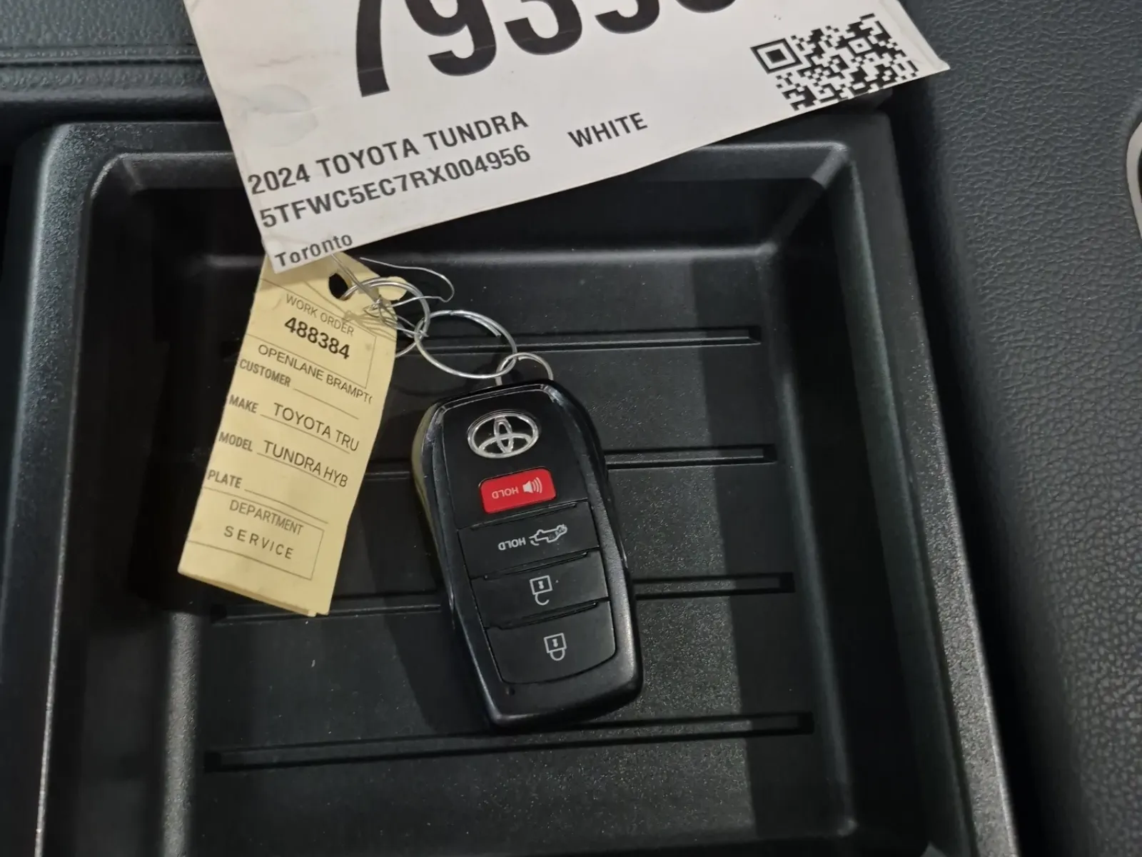 Keys/Fobs/Manual Photo