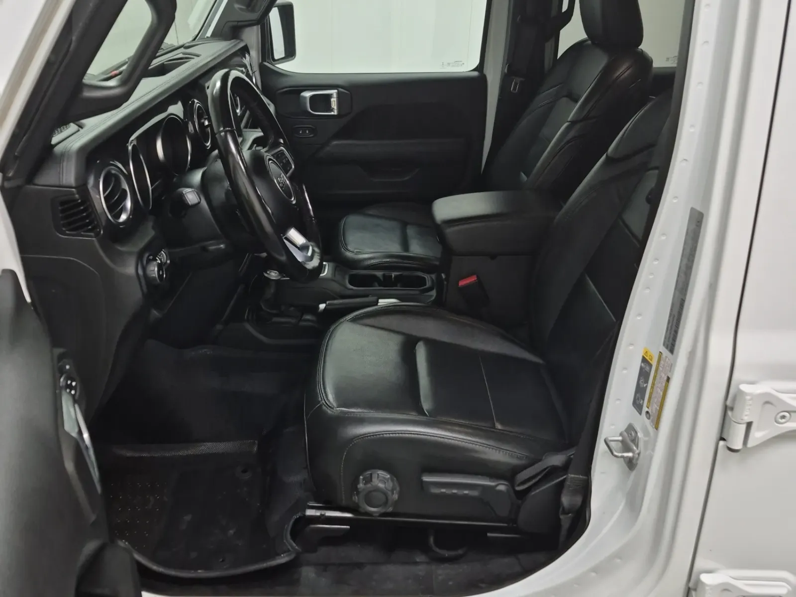 Front Interior Photo