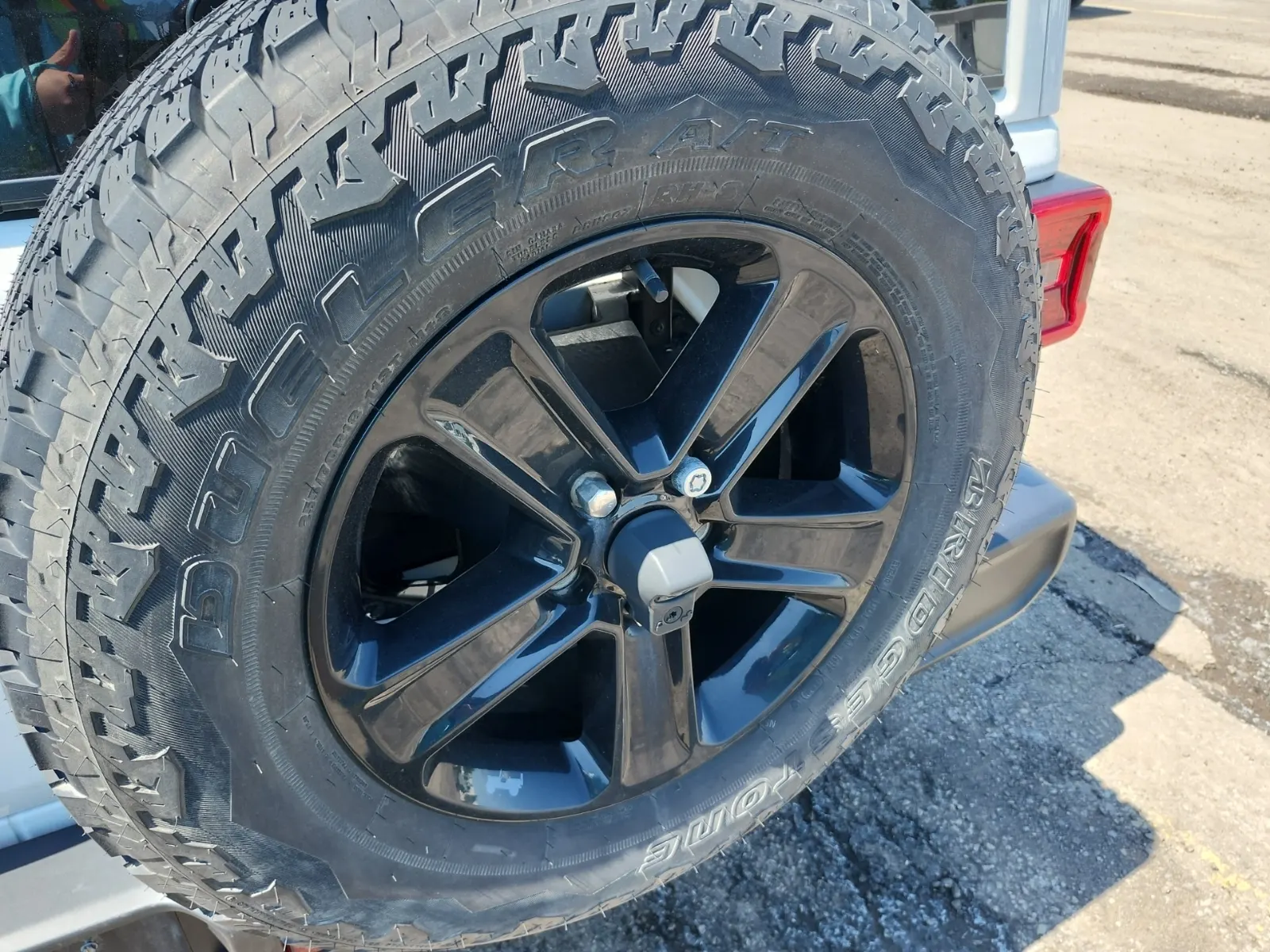 Spare Tire & Wheel Photo