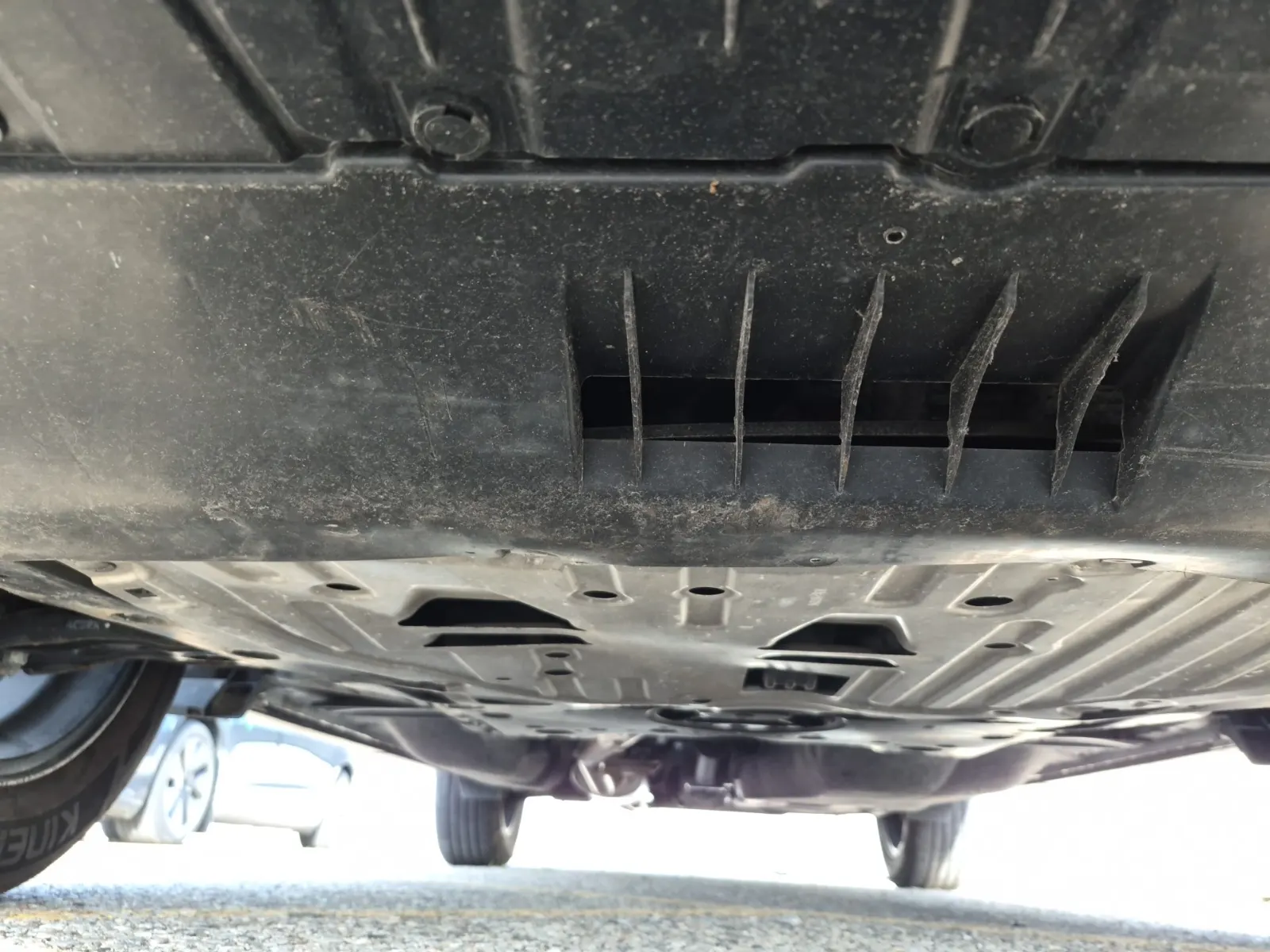 Undercarriage - Front Photo