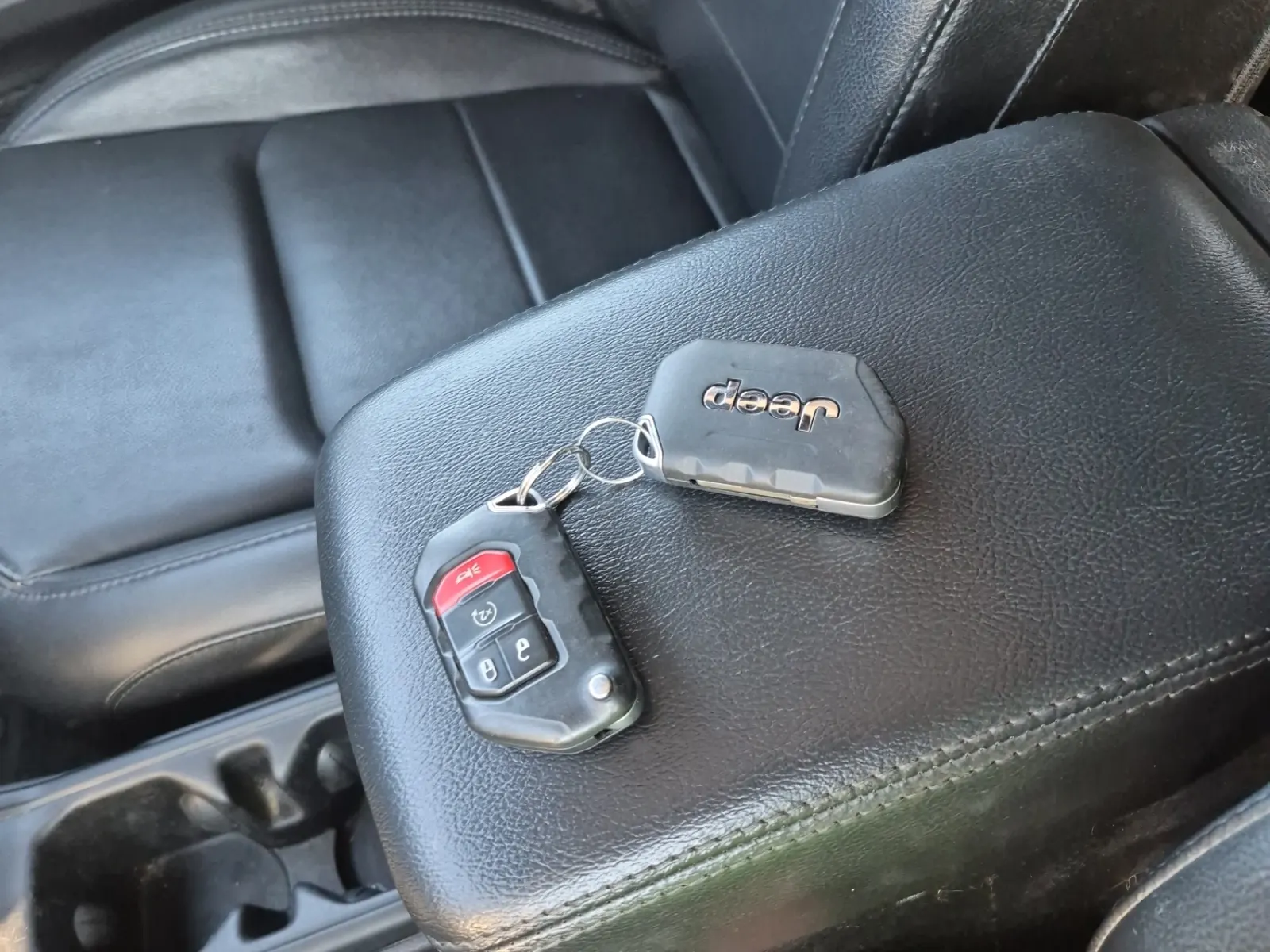 Keys/Fobs/Manual Photo